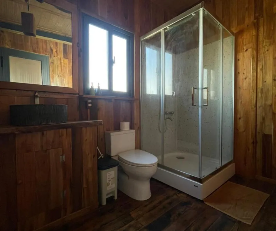 Shower in Eco Lagoon