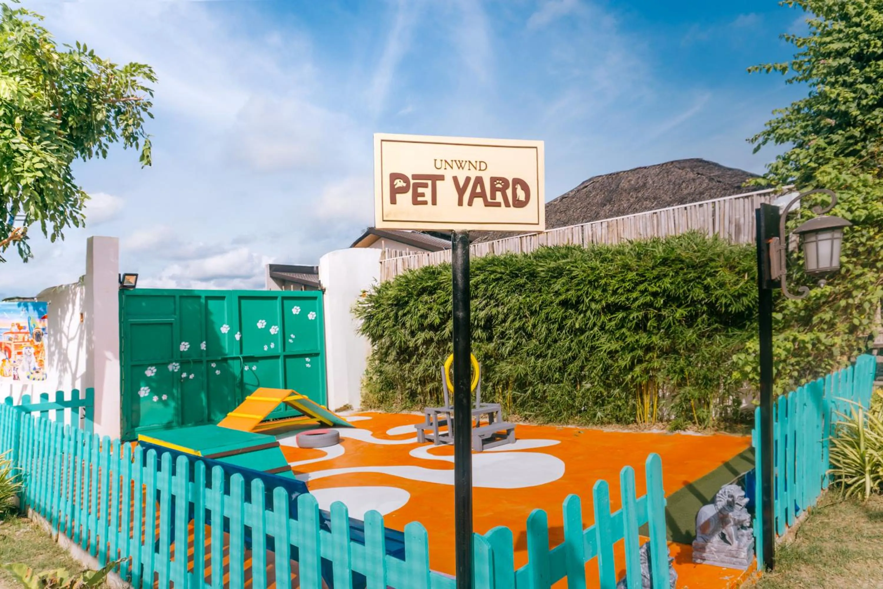 Pets in UNWND Boutique Hotel Calatagan