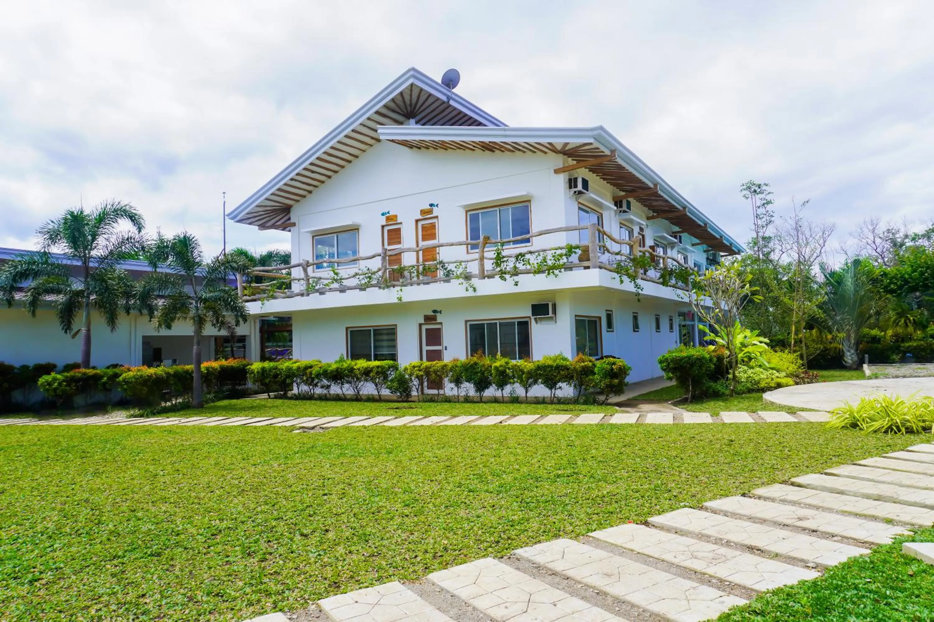 Property building in UNWND Boutique Hotel Calatagan