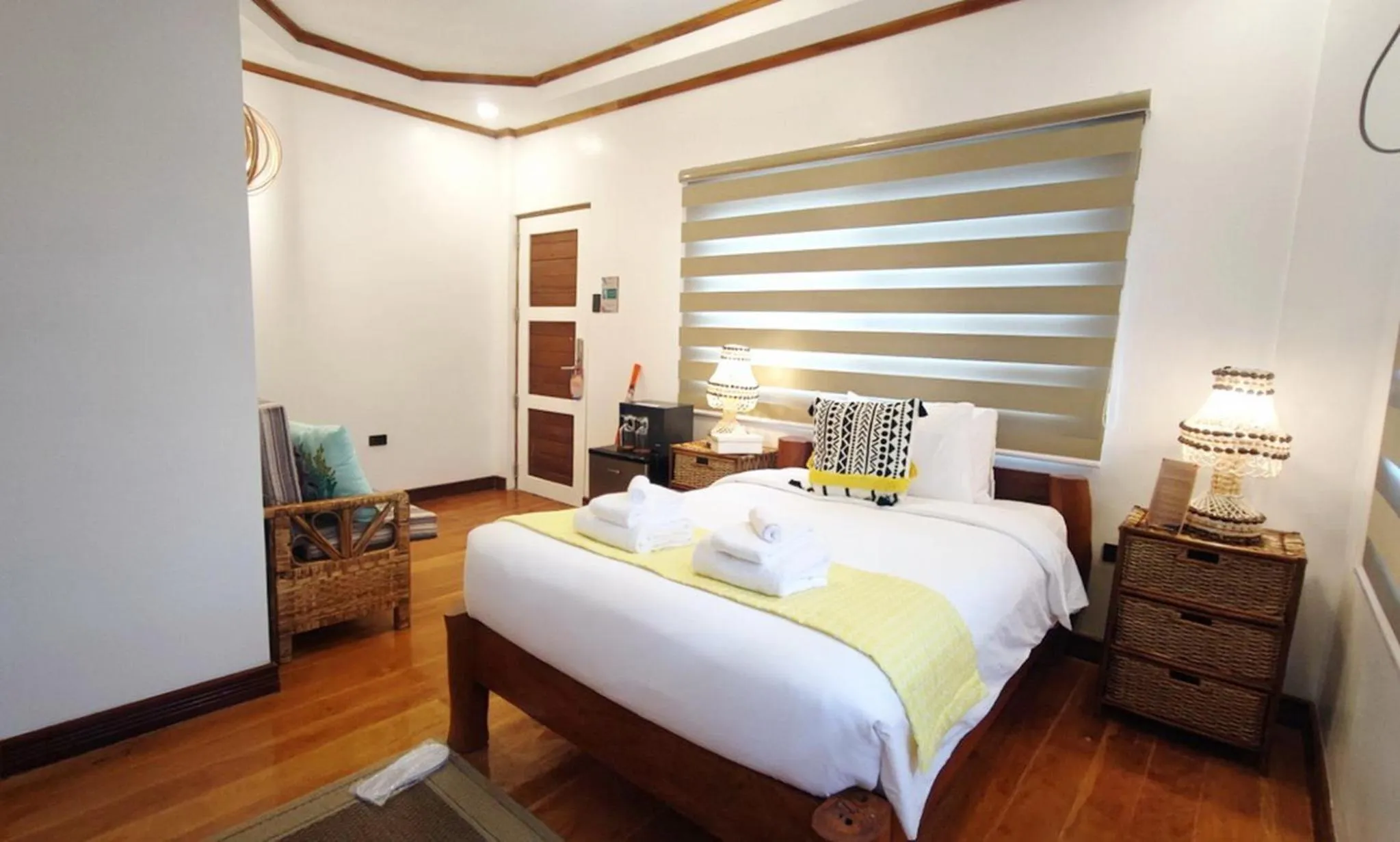 Bed in UNWND Boutique Hotel Calatagan