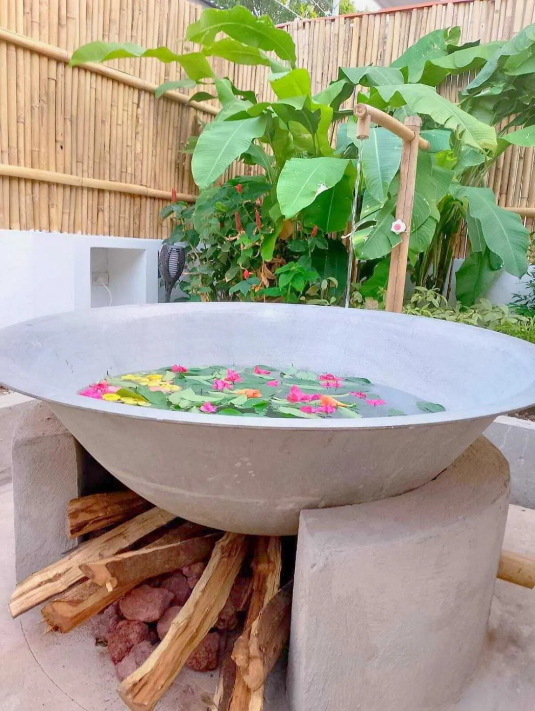 Spa and wellness centre/facilities in UNWND Boutique Hotel Calatagan