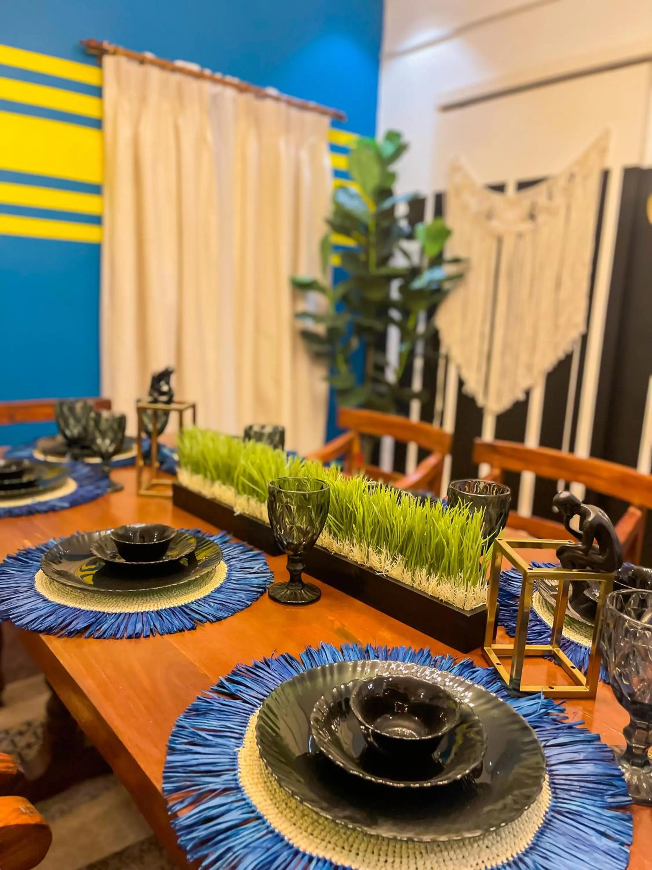 Dining area in UNWND Boutique Hotel Calatagan