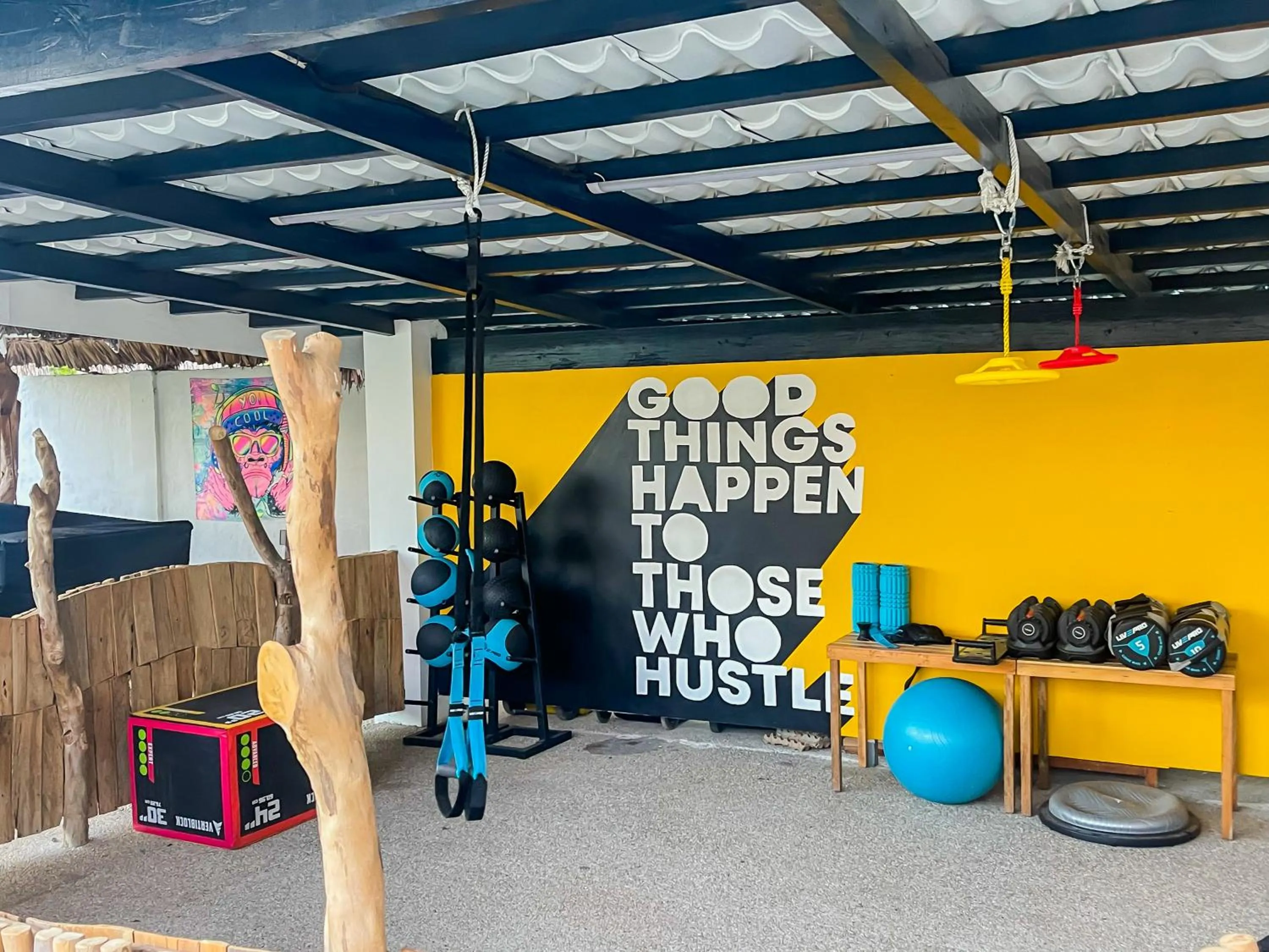 Fitness centre/facilities in UNWND Boutique Hotel Calatagan