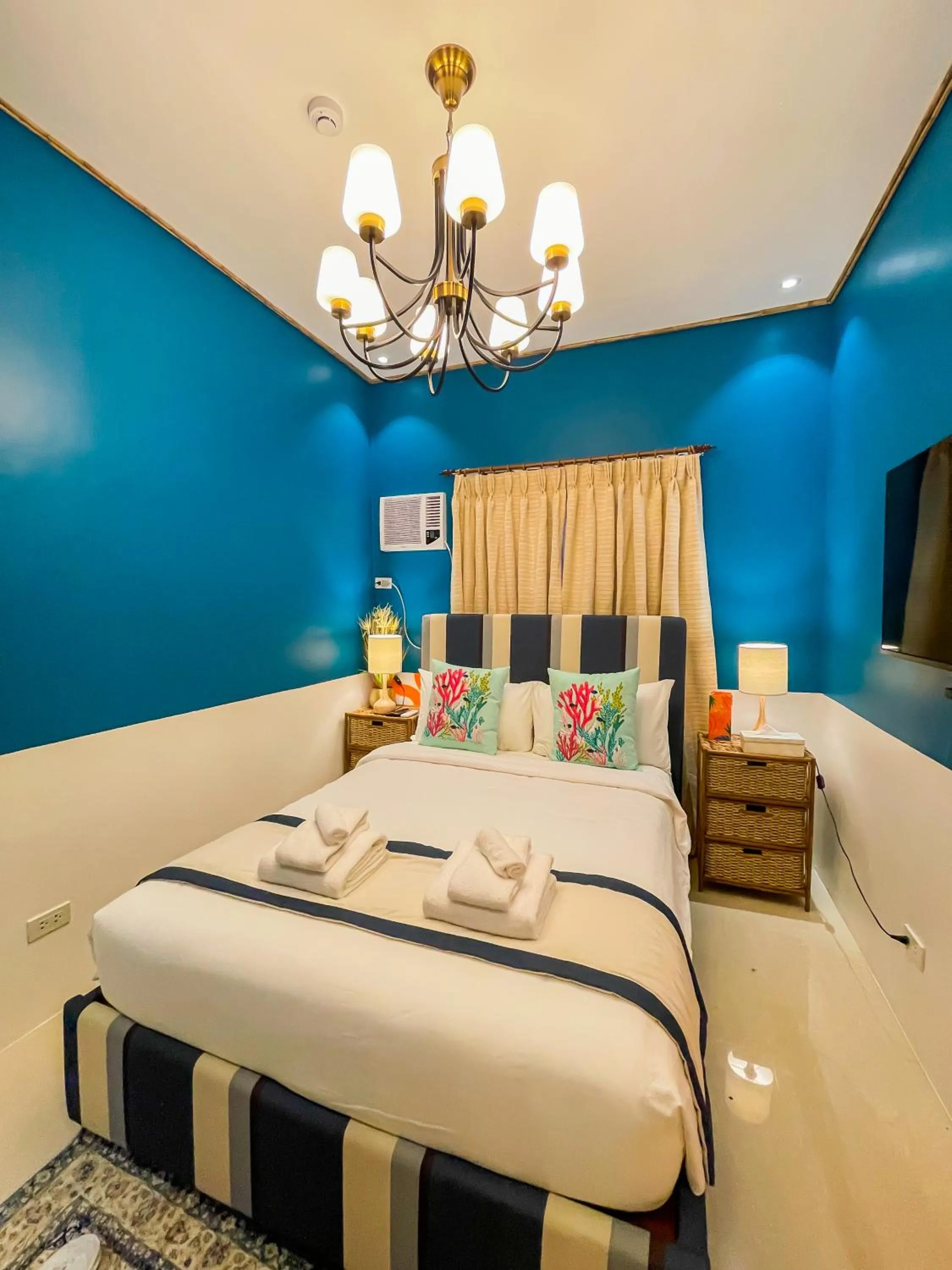 Bed in UNWND Boutique Hotel Calatagan