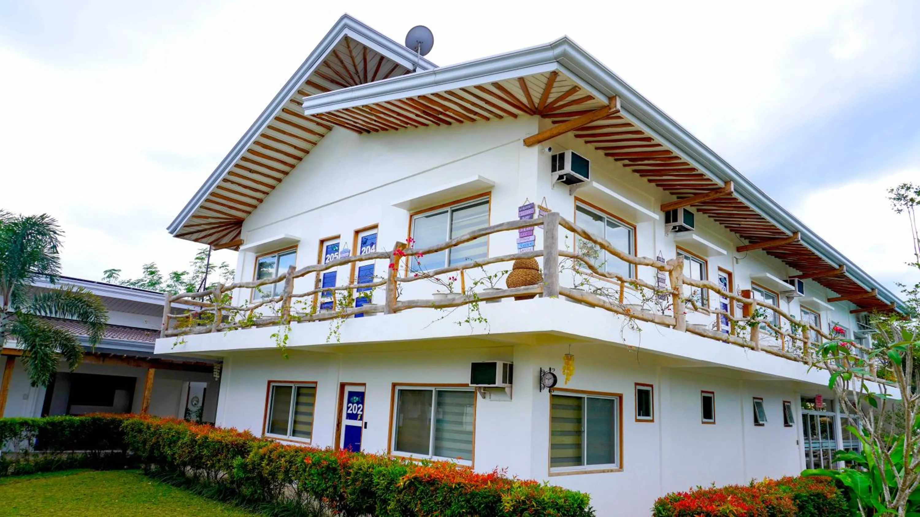 Property building in UNWND Boutique Hotel Calatagan