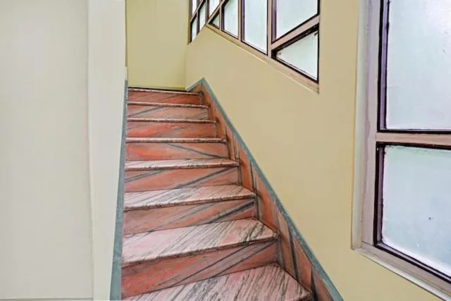 Hotel Siddhi Vinayak Regency, Mg Marg