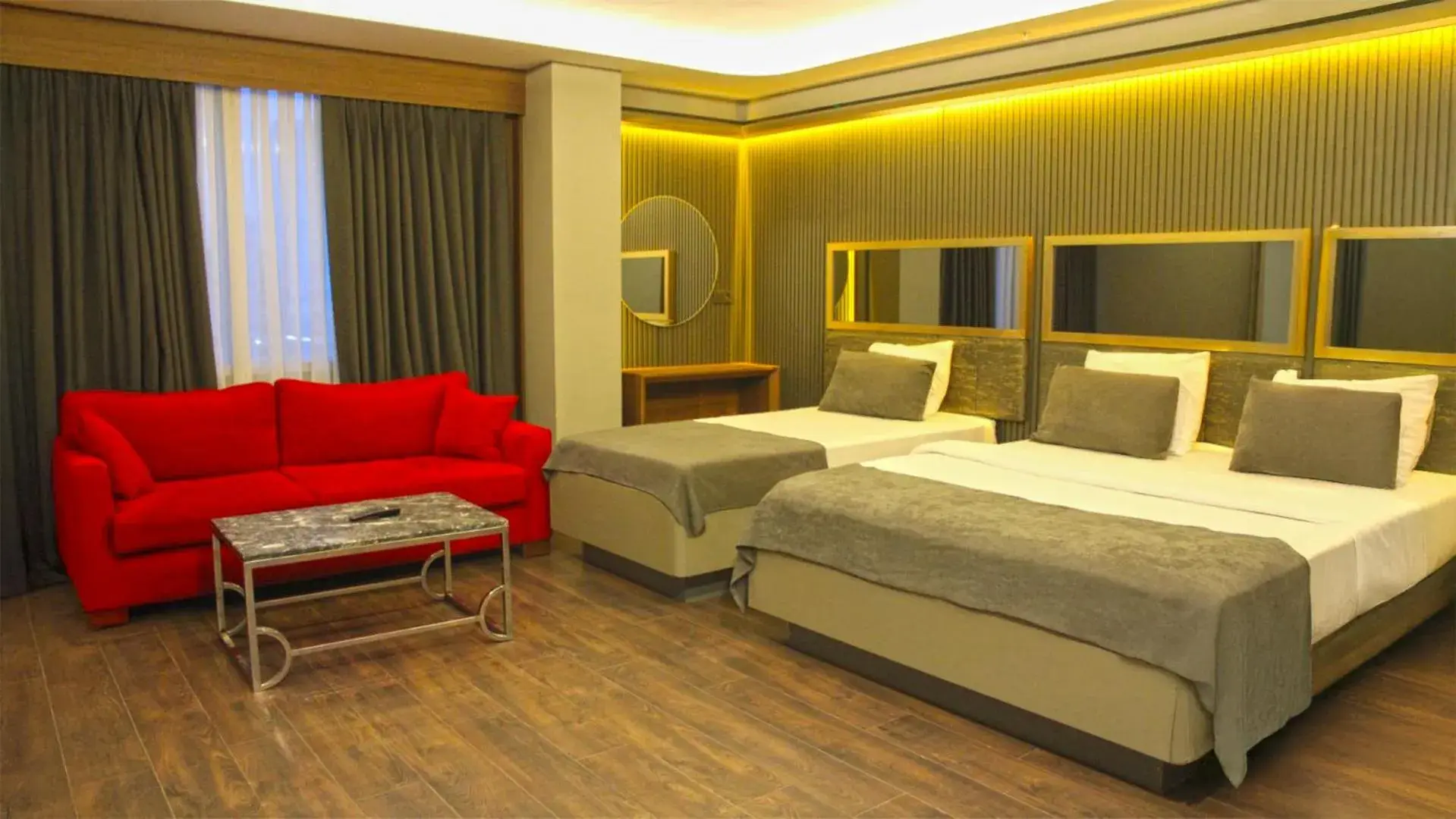 Double or Twin Room in 216 Eagle Palace Suite Double or Twin Room in 216 Eagle Palace Suite