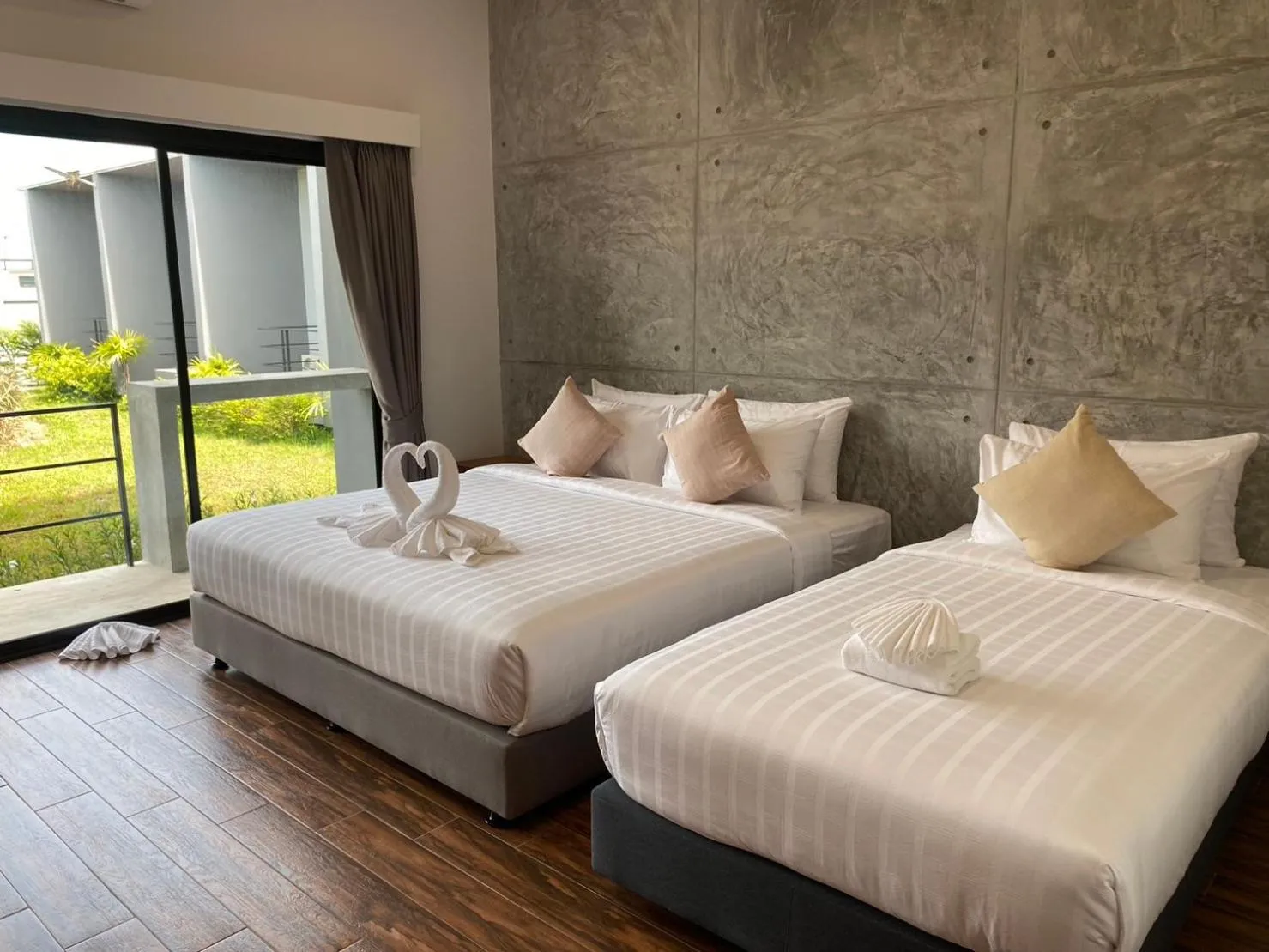 Bedroom, Bed in Destino Hotel Surin