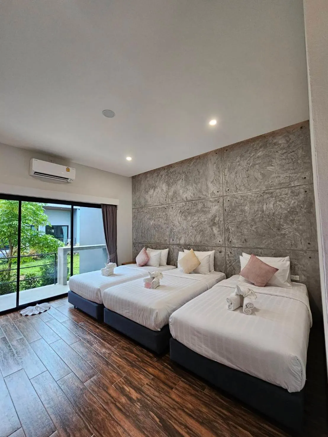 Bed in Destino Hotel Surin