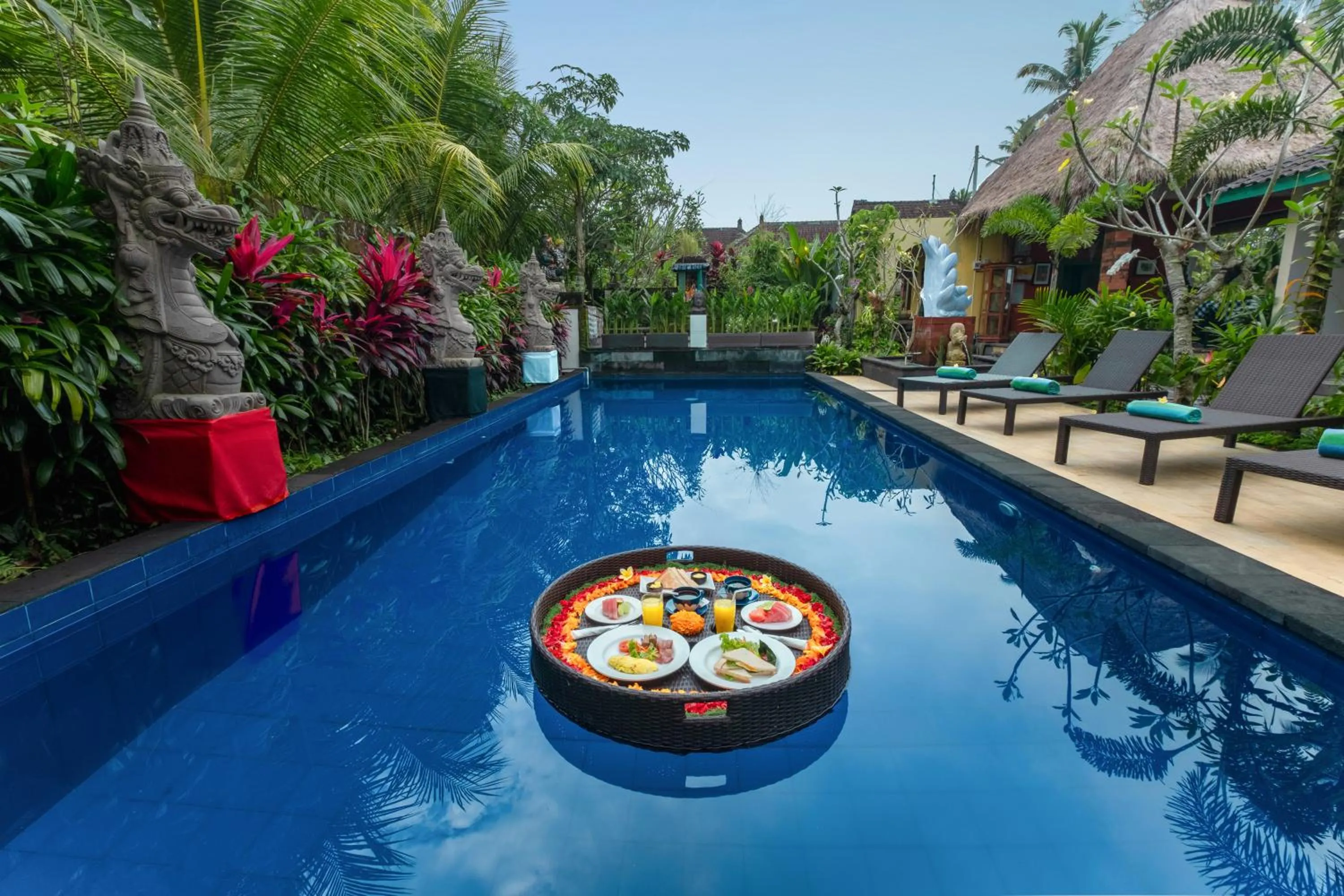 Food and drinks in Nawa Sakti Ubud Suite