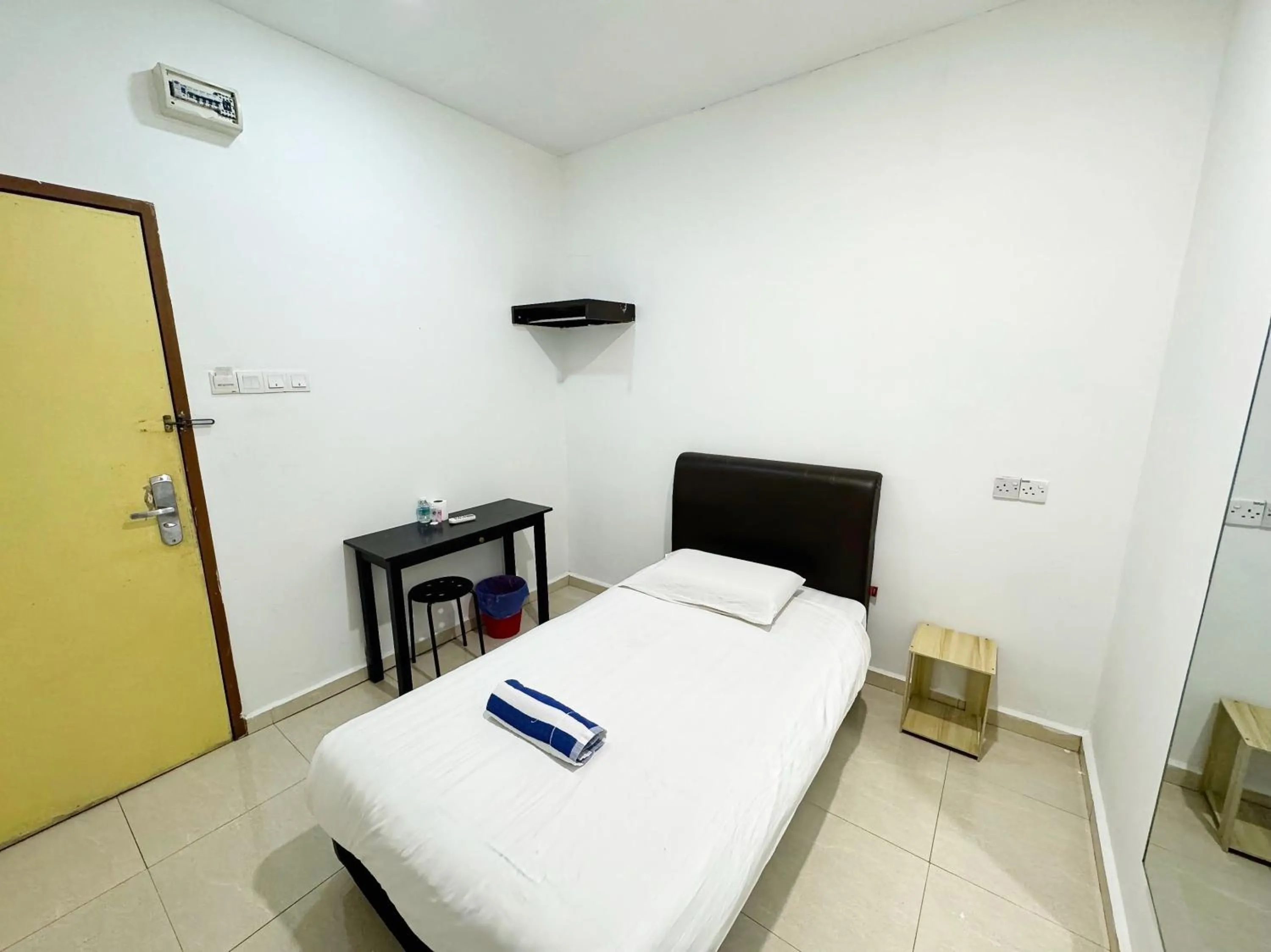 Bedroom, Bed in Hotel O Furich Hotel