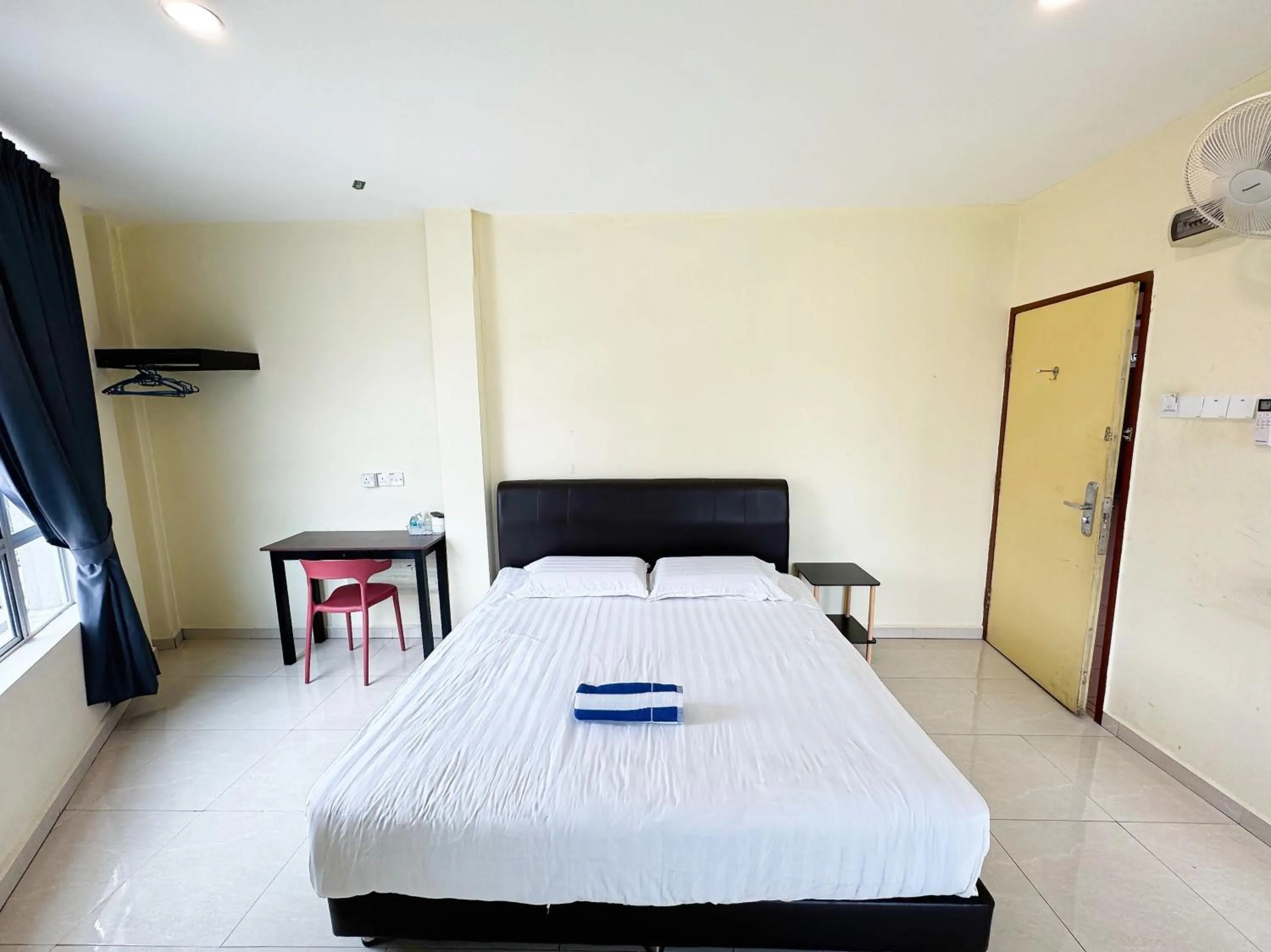 Bedroom, Bed in Hotel O Furich Hotel