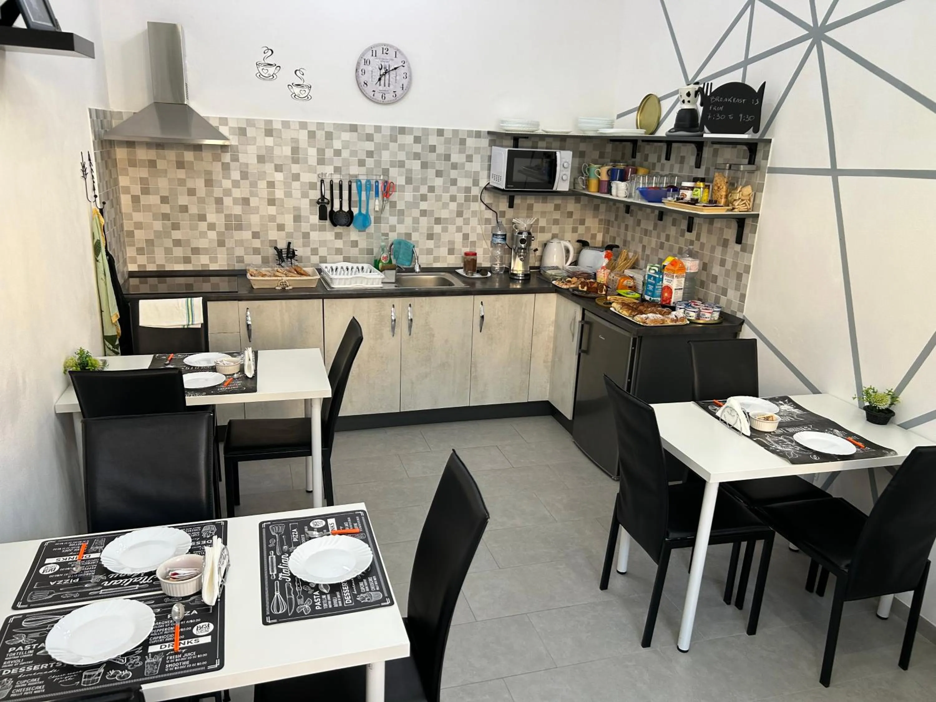 Restaurant/places to eat in B&B Ramura