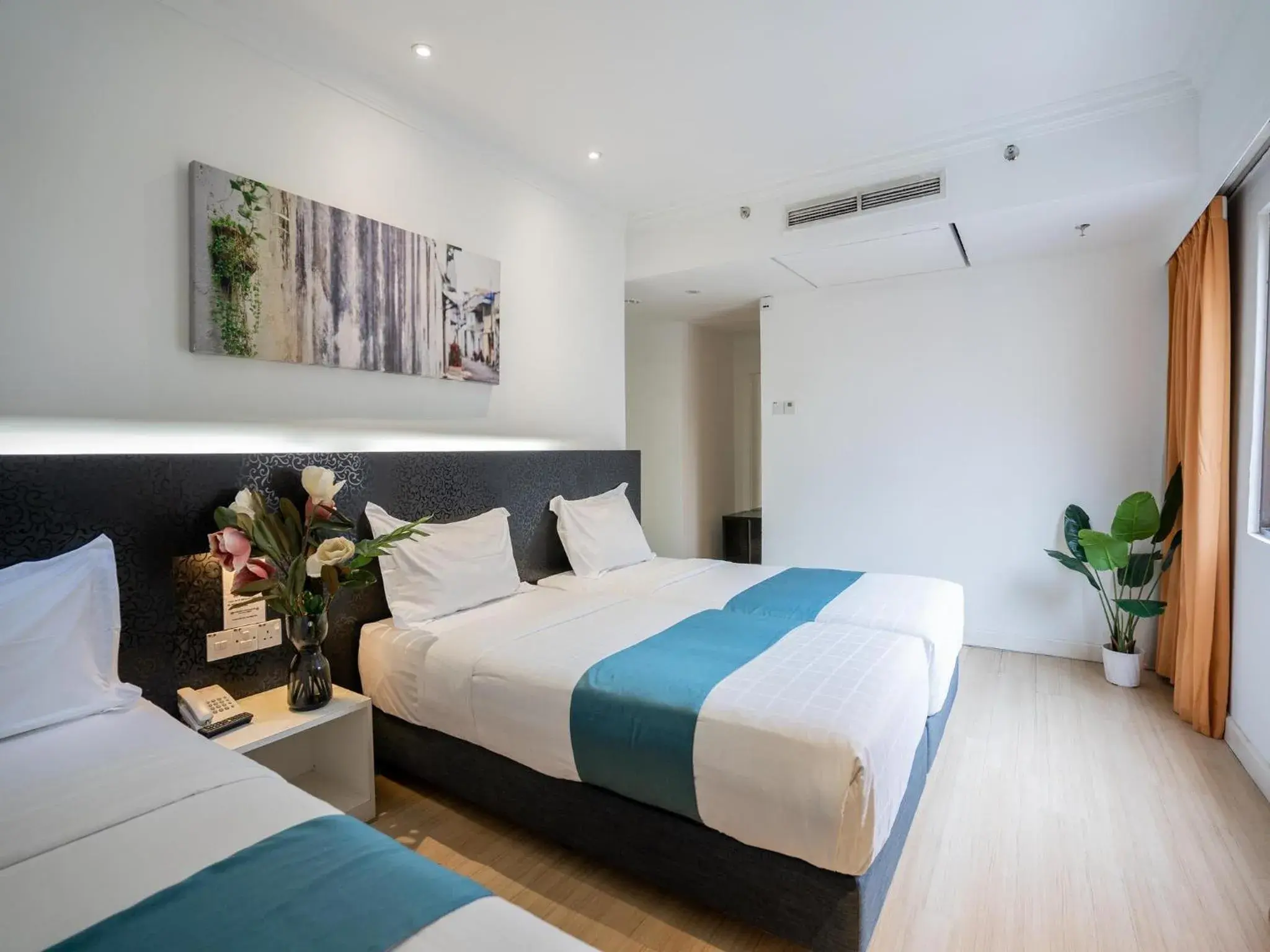 Triple Room in Floresta Hotel Chinatown Triple Room in Floresta Hotel Chinatown