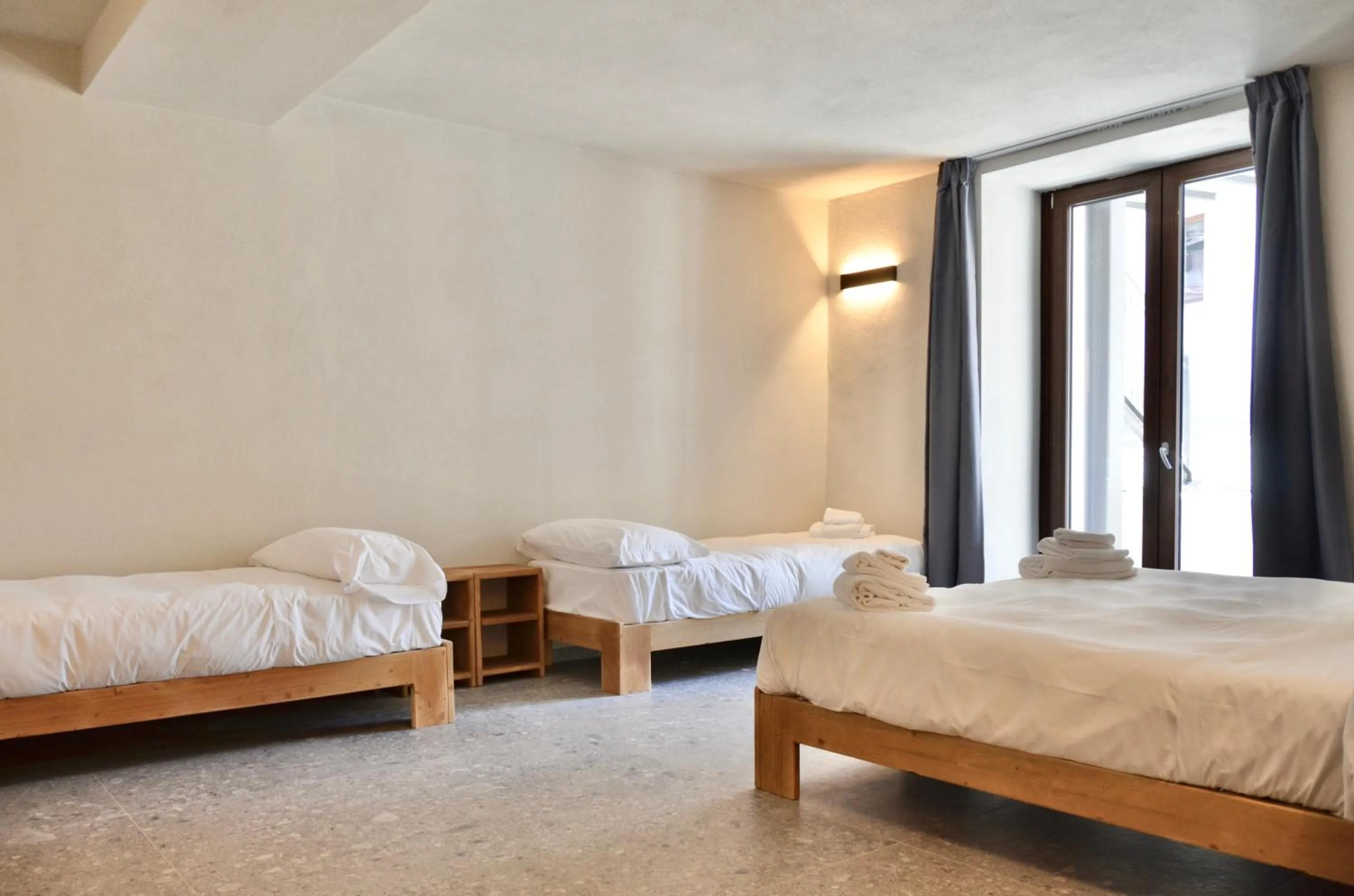 Photo of the whole room, Bed in Case Verdi