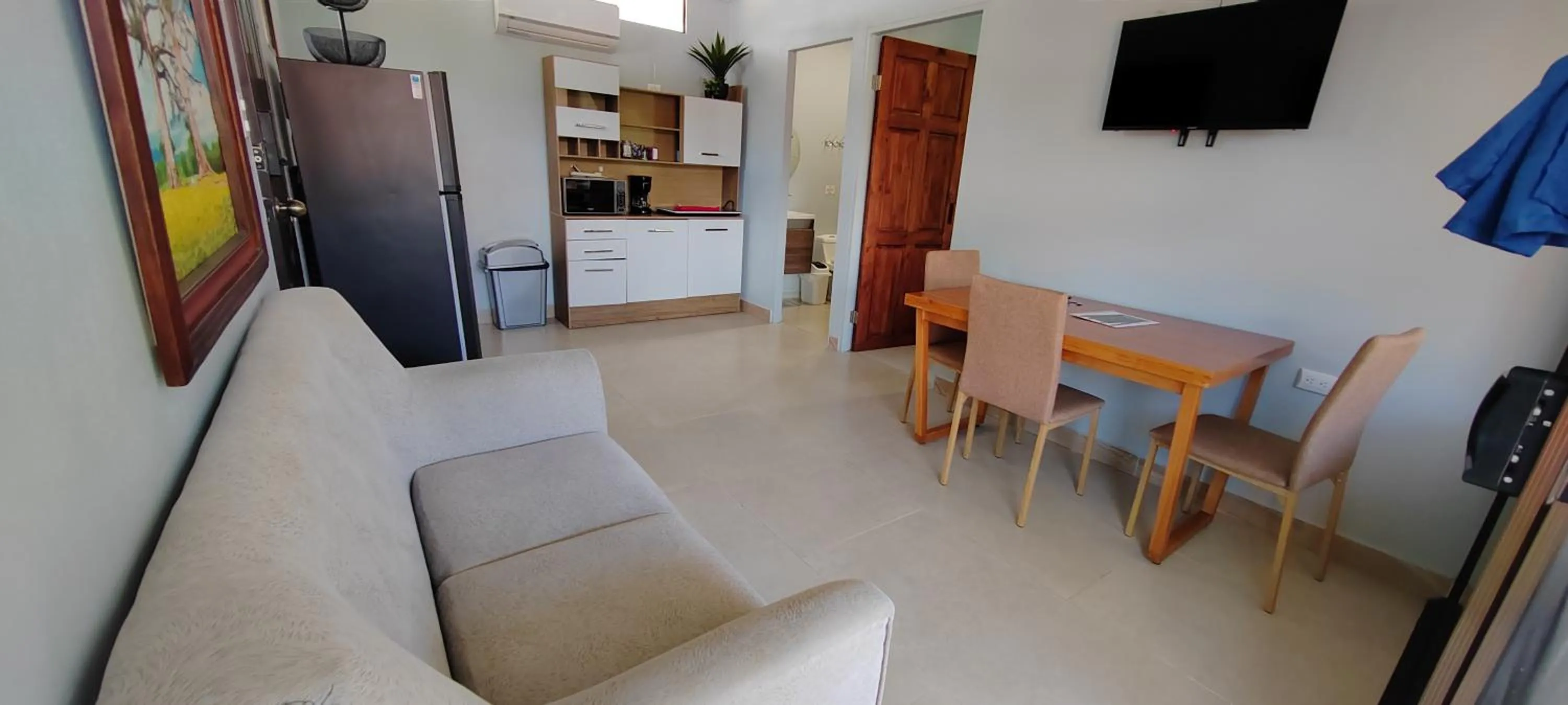 Communal lounge/ TV room in Ballena Rey Hotel