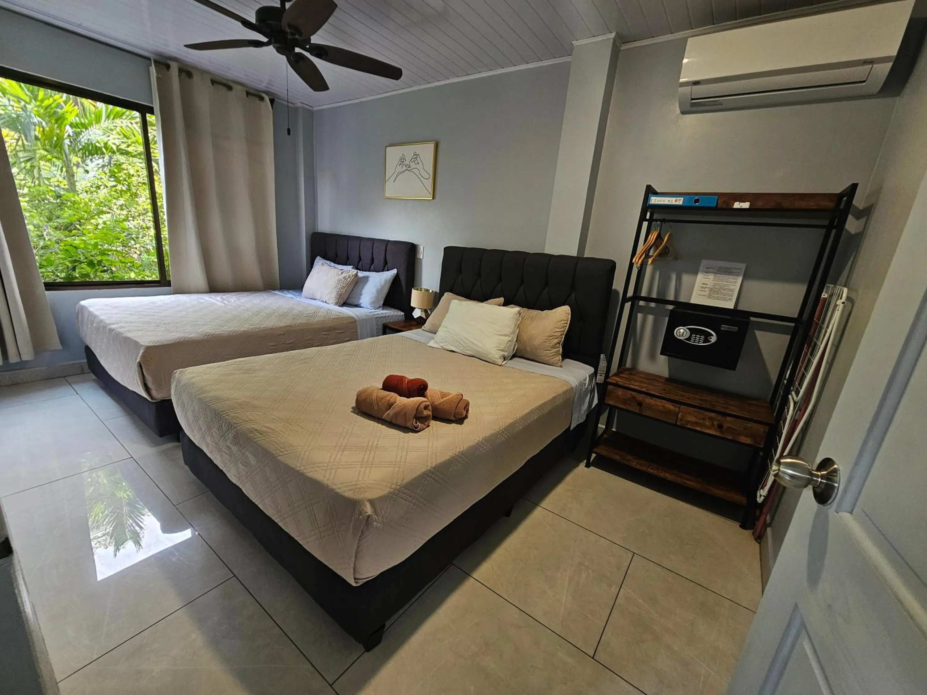 Toilet, Bed in Ballena Rey Hotel