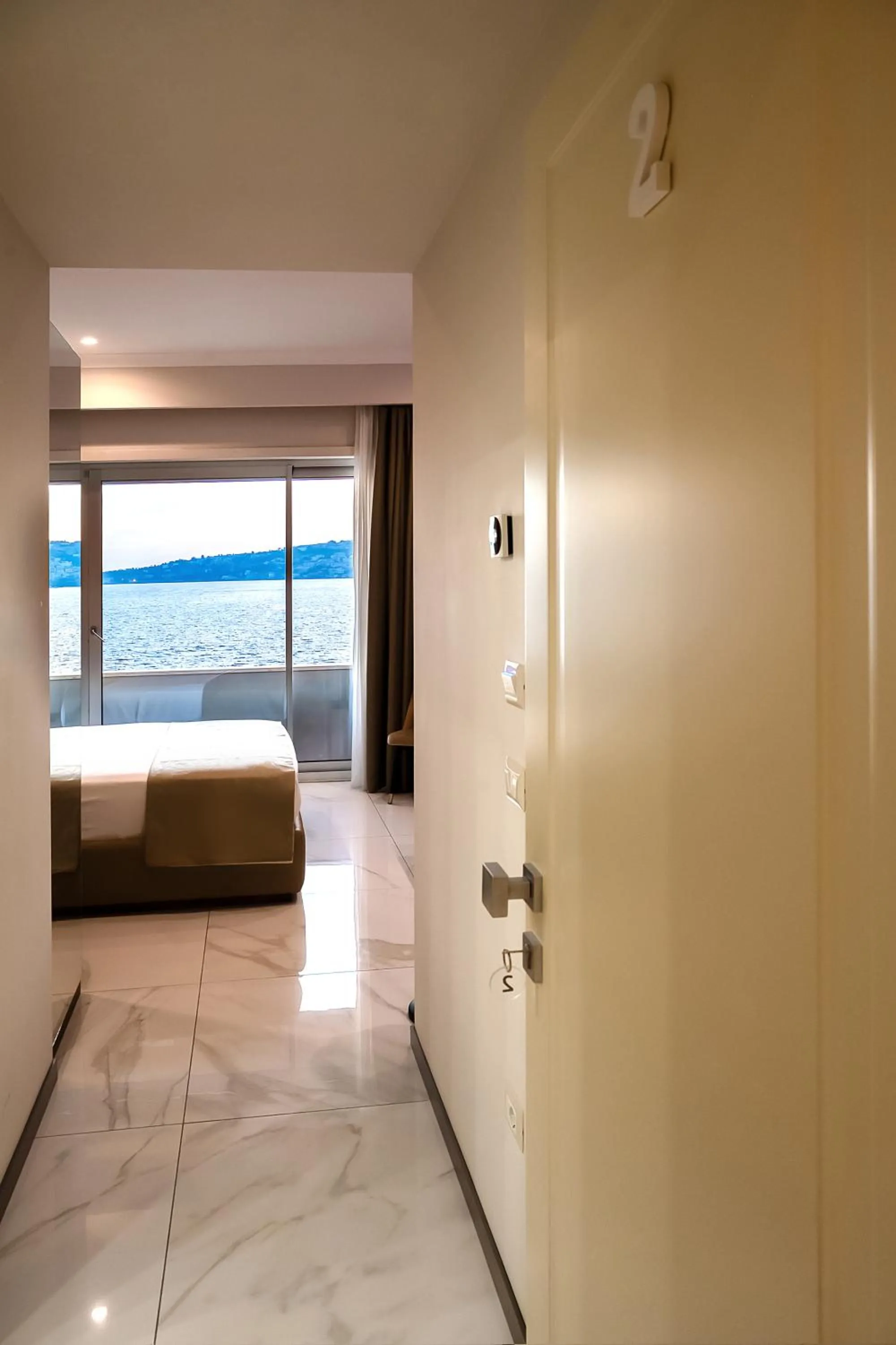 Photo of the whole room in Imperatrice Suites