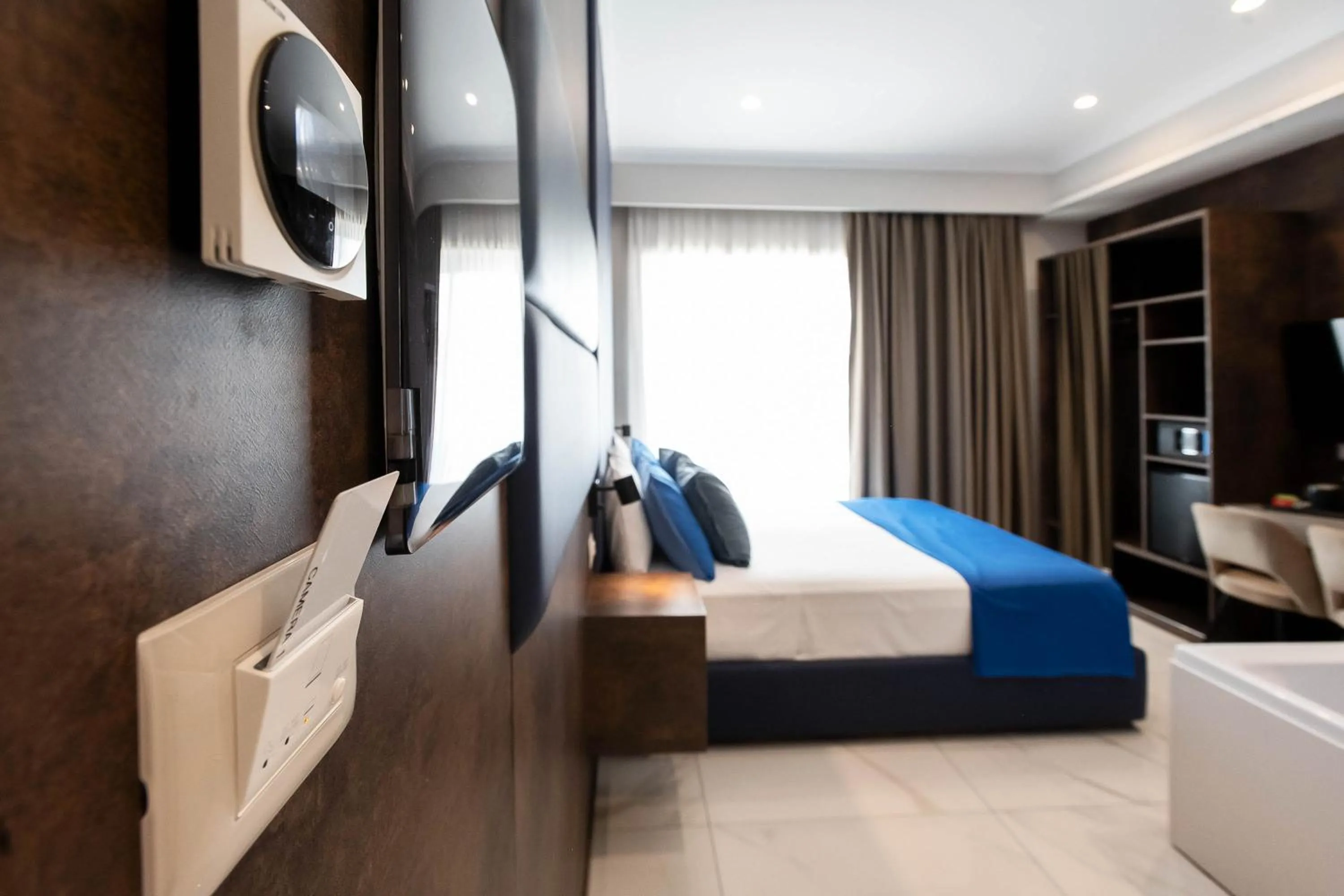 Photo of the whole room, Bed in Imperatrice Suites