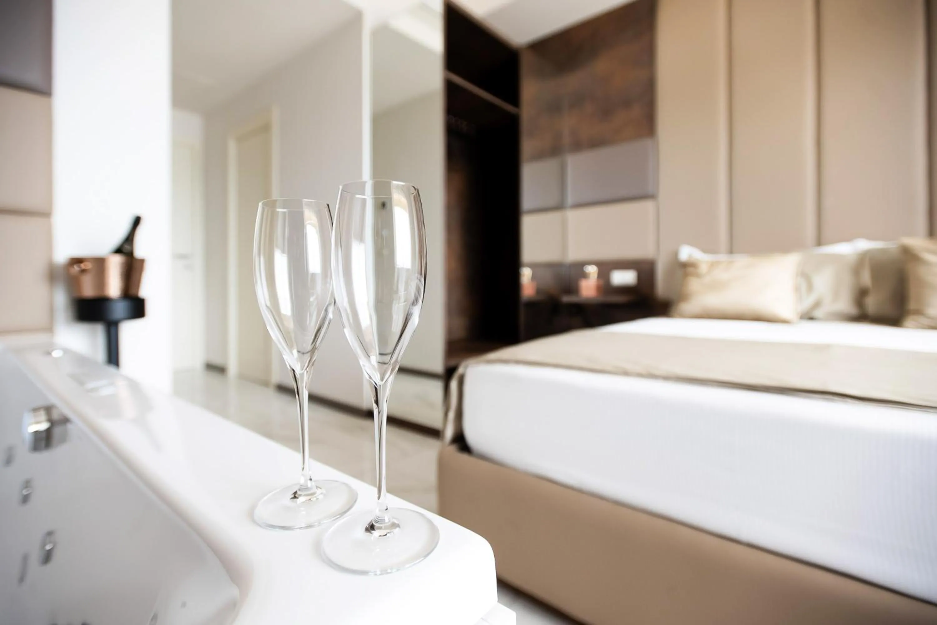 Photo of the whole room, Bed in Imperatrice Suites