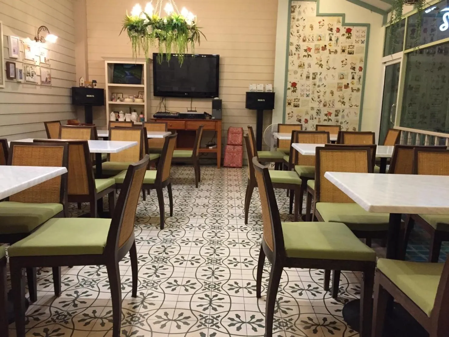 Karaoke in Nara Residence Trang