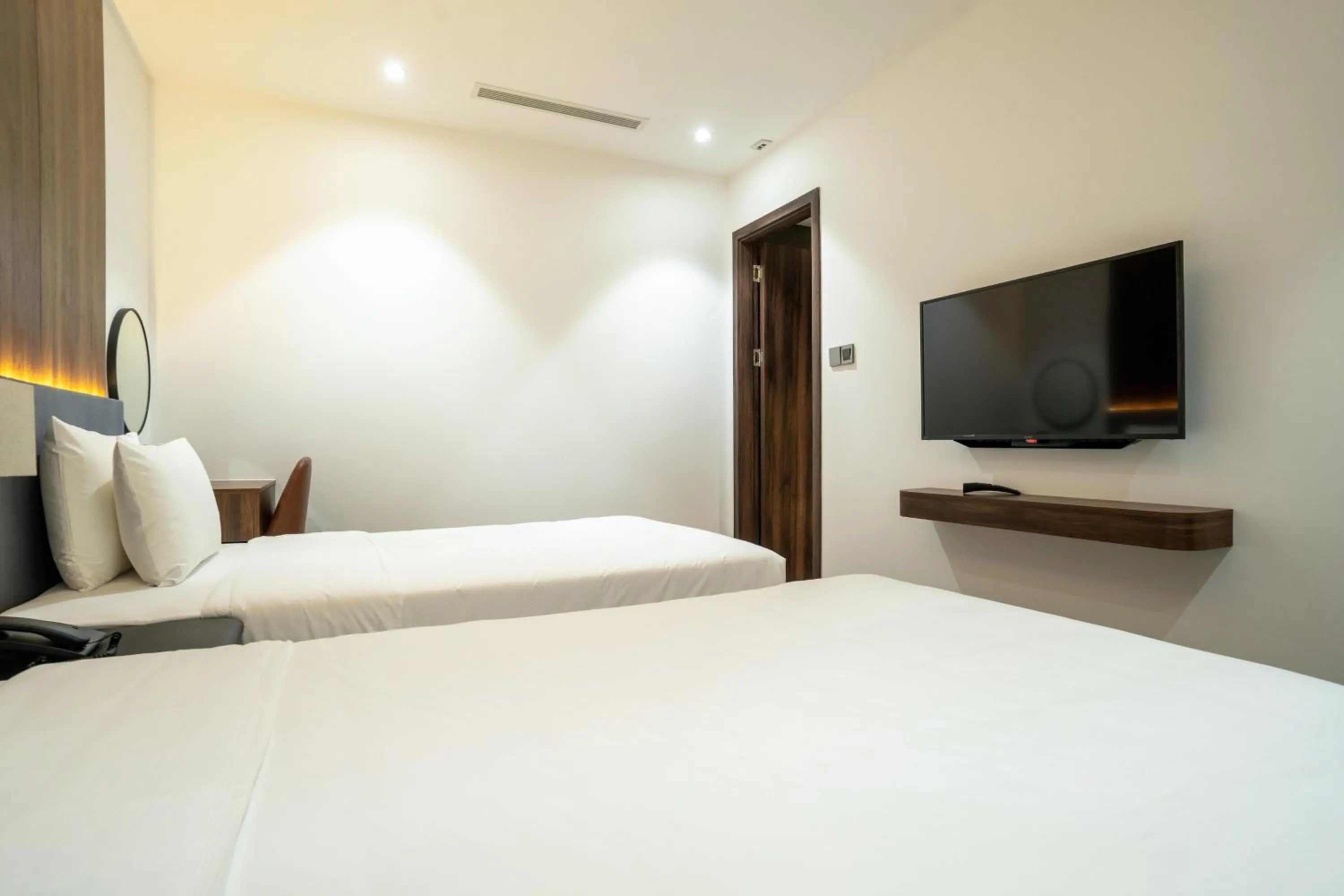 Bedroom, Bed in Calidum Phu Quoc Hotel