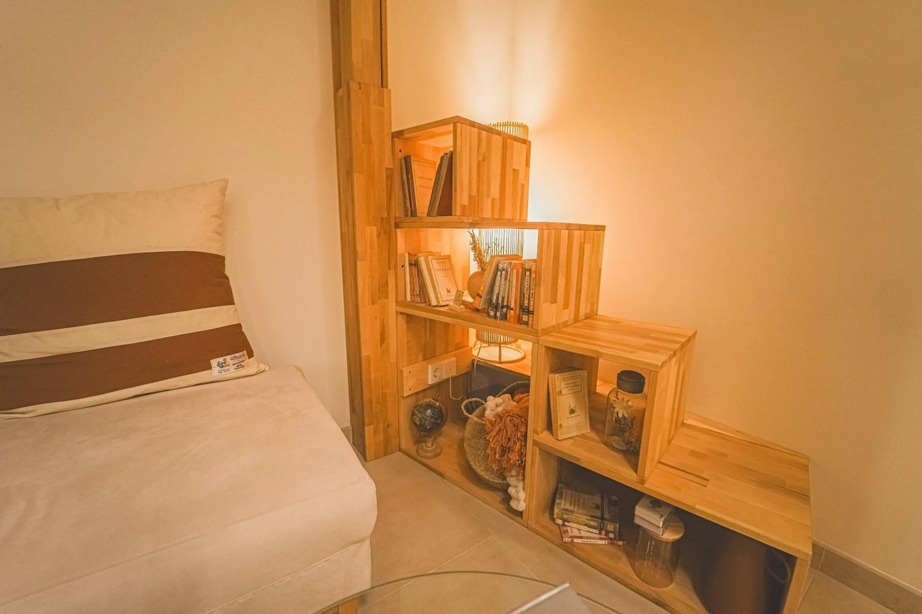 Bed in 4 Bears Studios