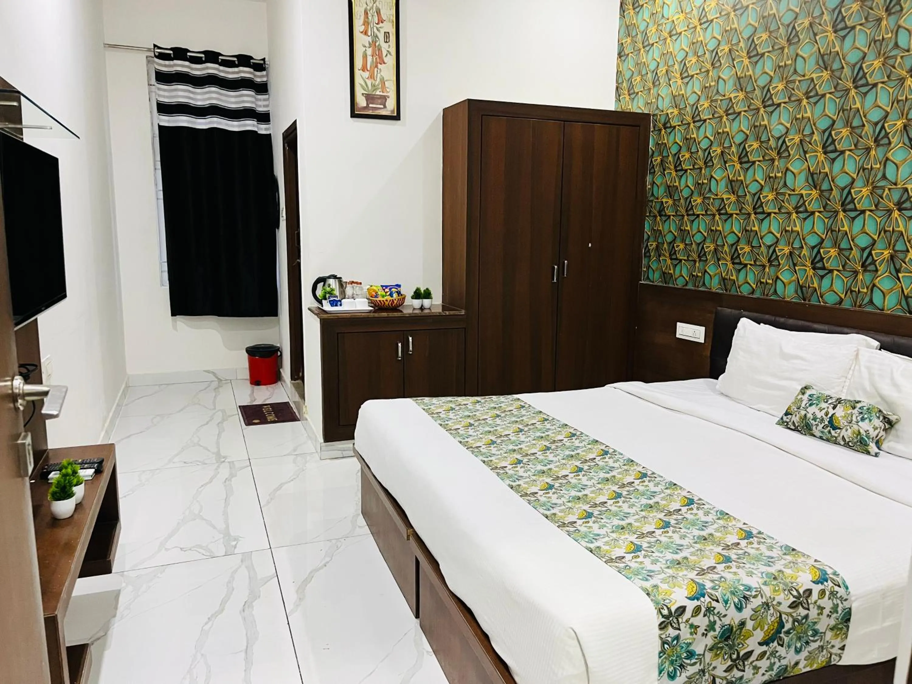 Bed in Hotel Plaza Hyderabad Airport Zone