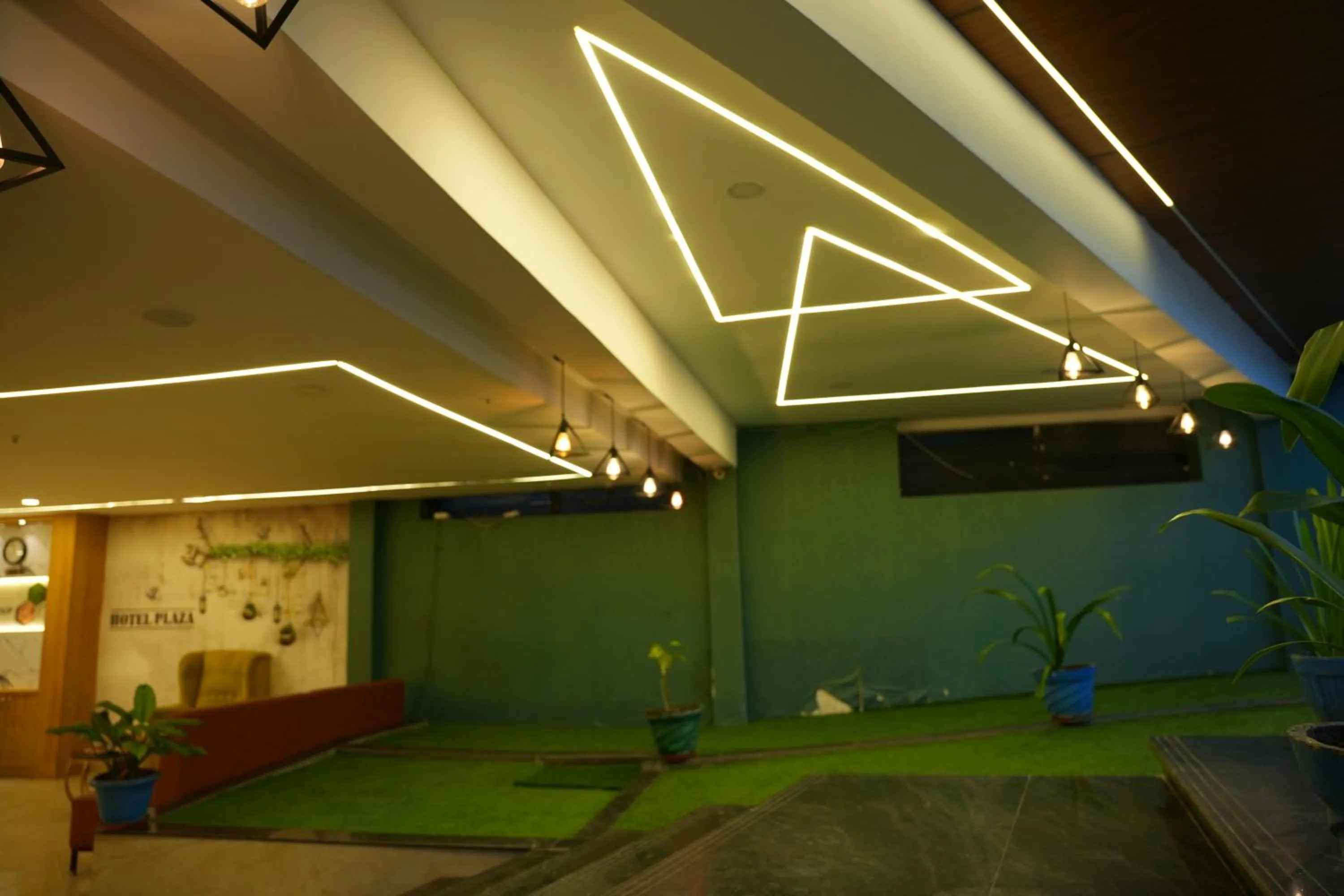 Lobby or reception in Hotel Plaza Hyderabad Airport Zone