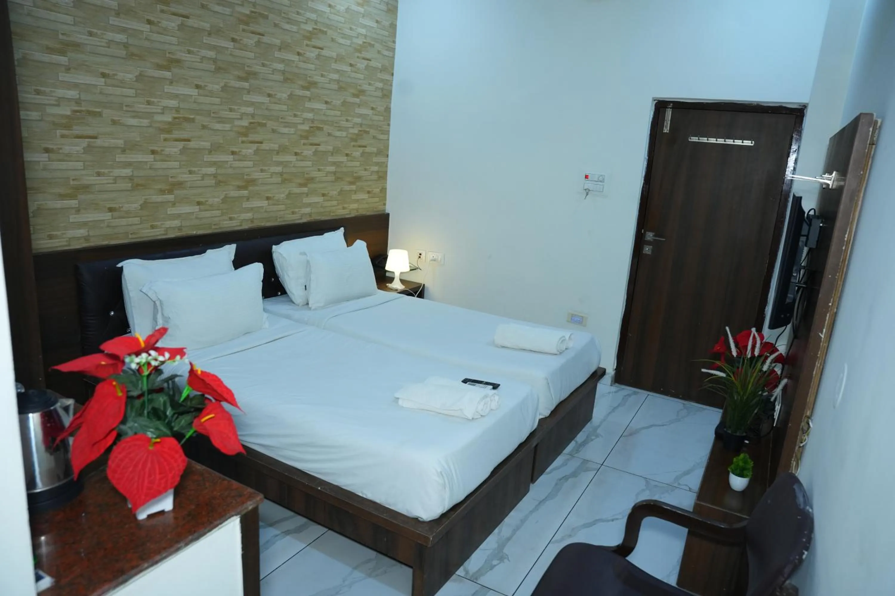 Bed in Hotel Plaza Hyderabad Airport Zone