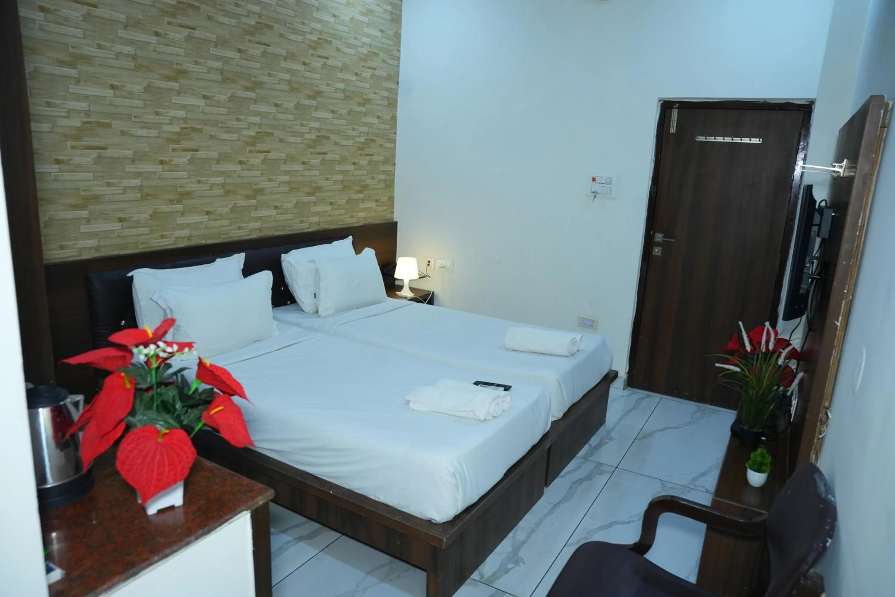 Bed in Hotel Plaza Hyderabad Airport Zone