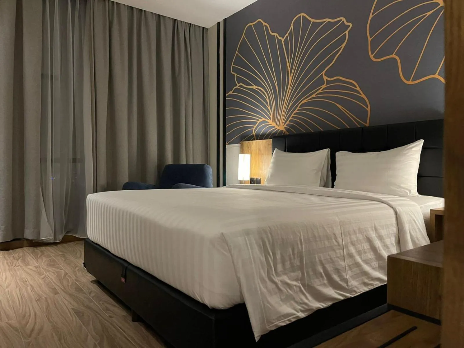 Property building, Bed in Grand Central Premier