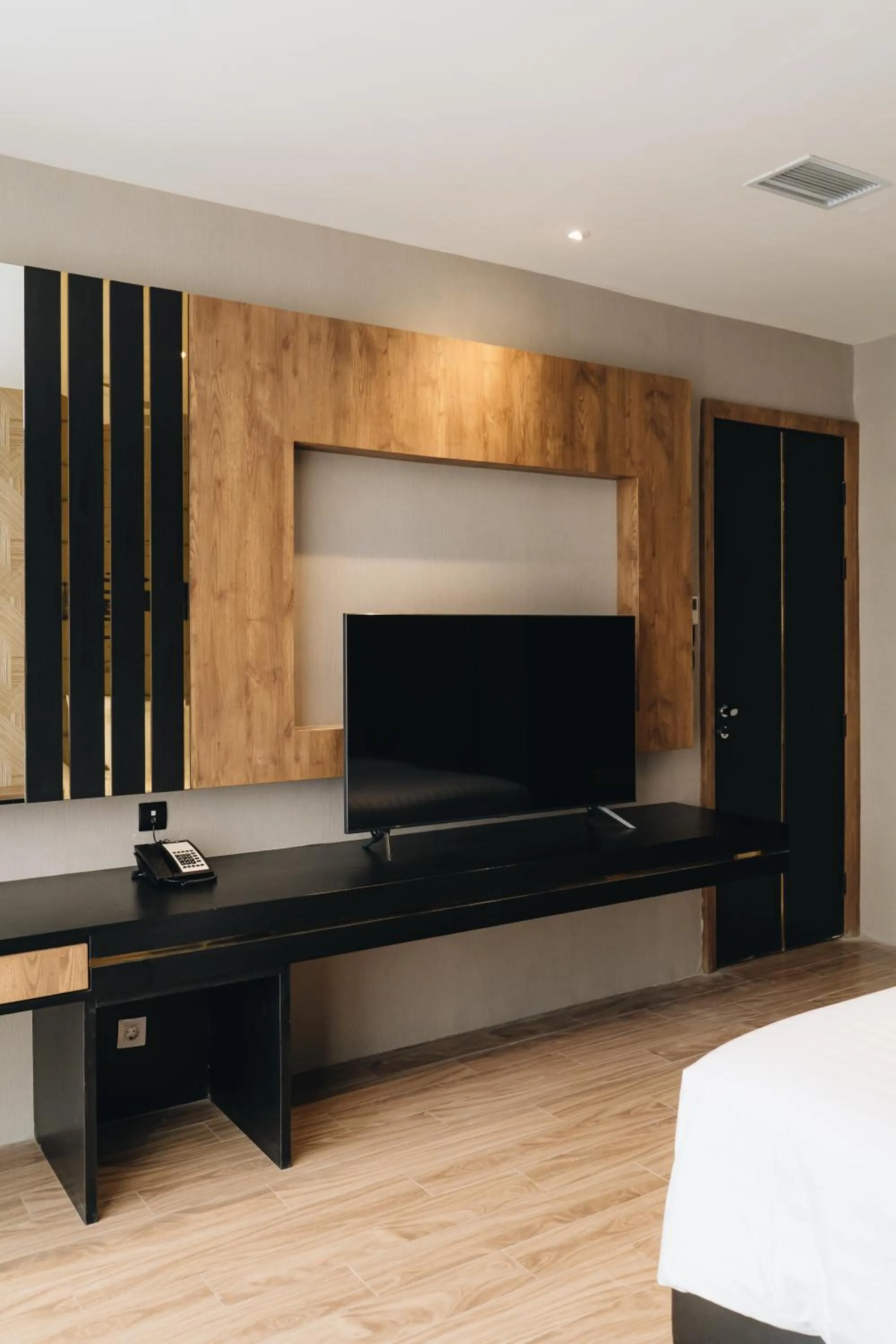 TV and multimedia in Grand Central Premier