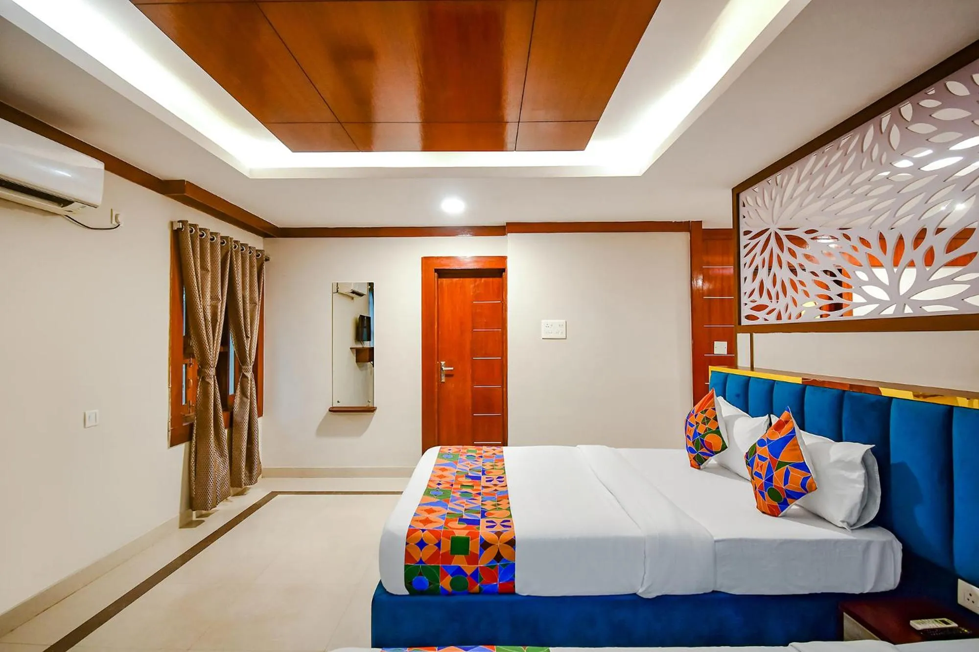 Photo of the whole room, Bed in FabHotel Greenland Grand - Nr Kalinga Stadium