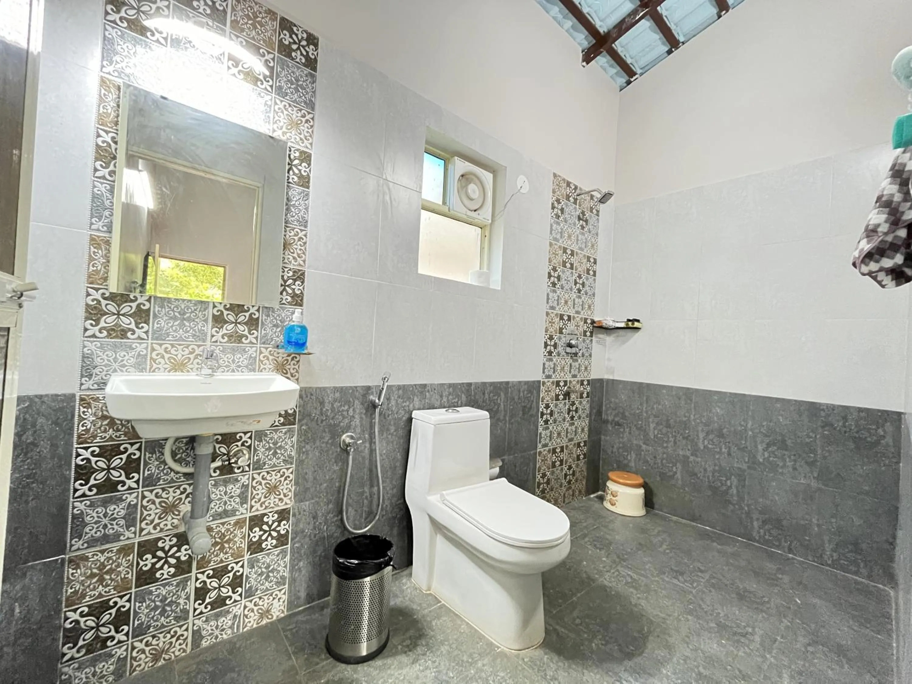 Shower in La Station Resort Vagator