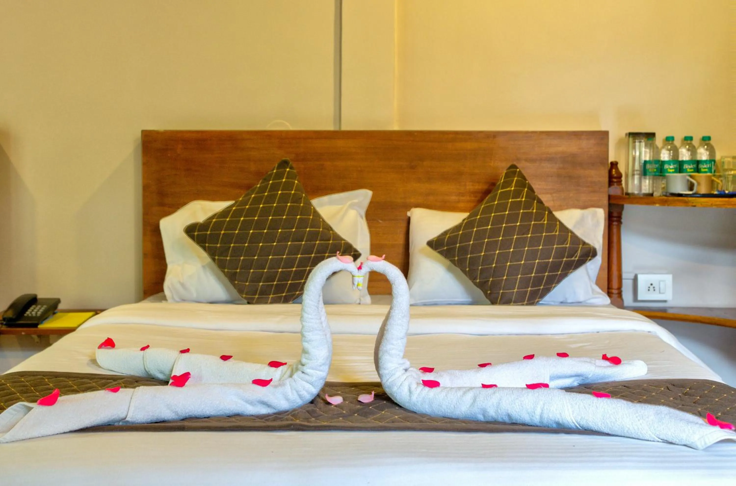 Bed in La Station Resort Vagator