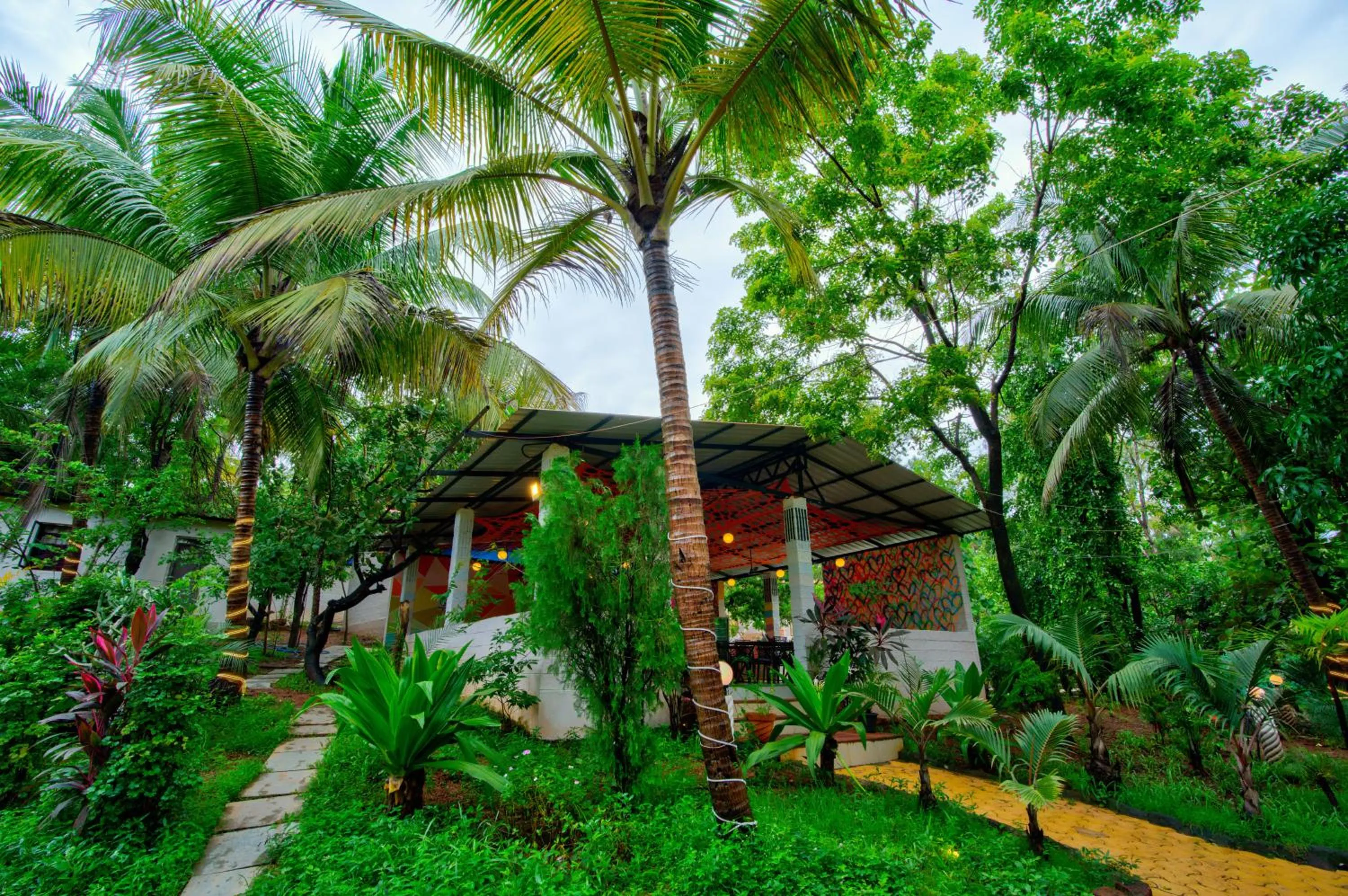 Restaurant/places to eat in La Station Resort Vagator