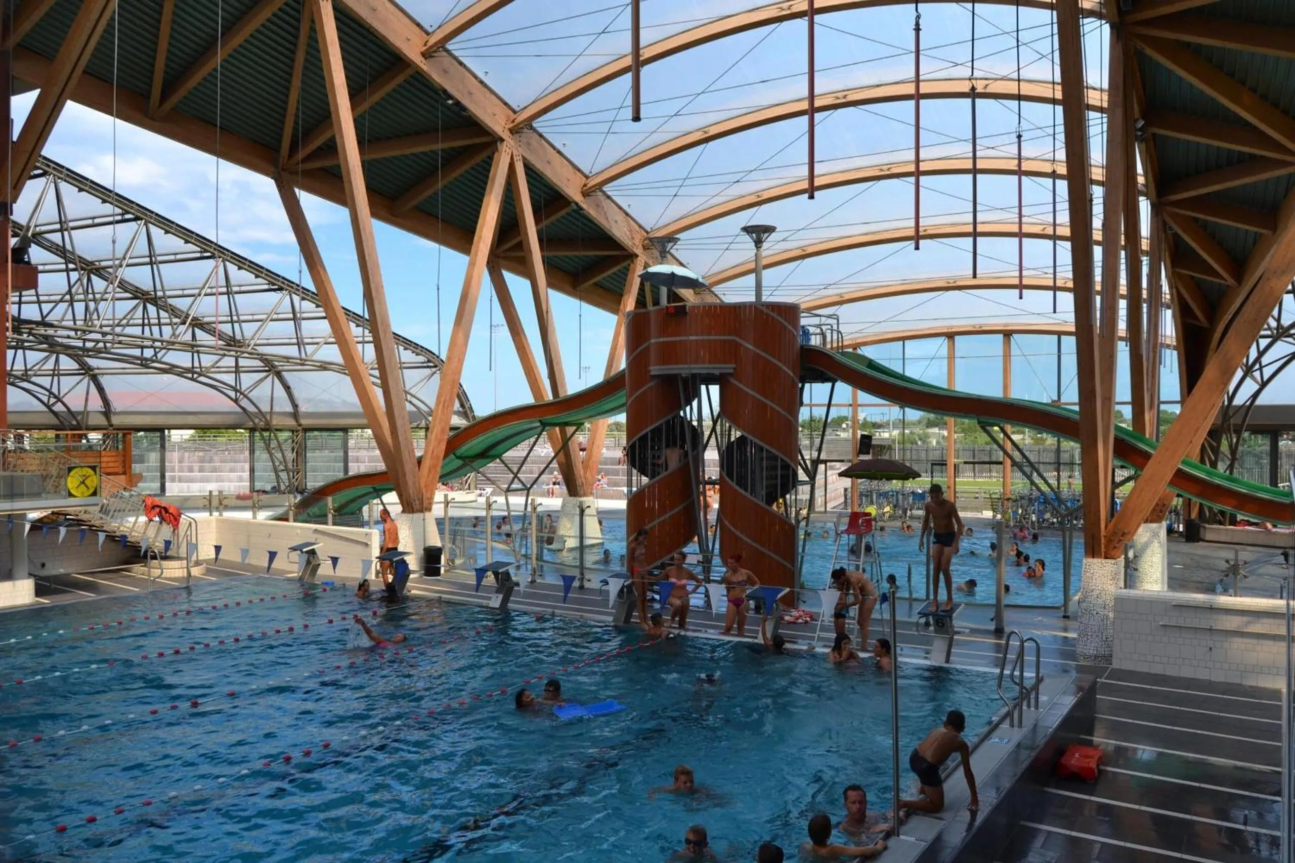 Swimming pool in Hôtel Pirates World