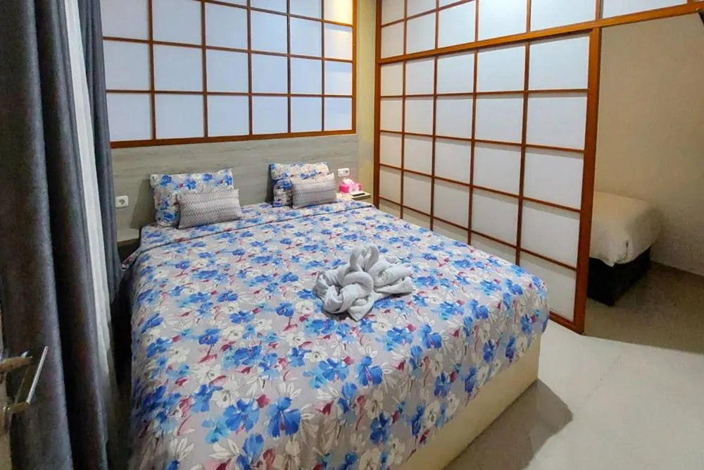 Bed in Twospaces Living at Maximus inn