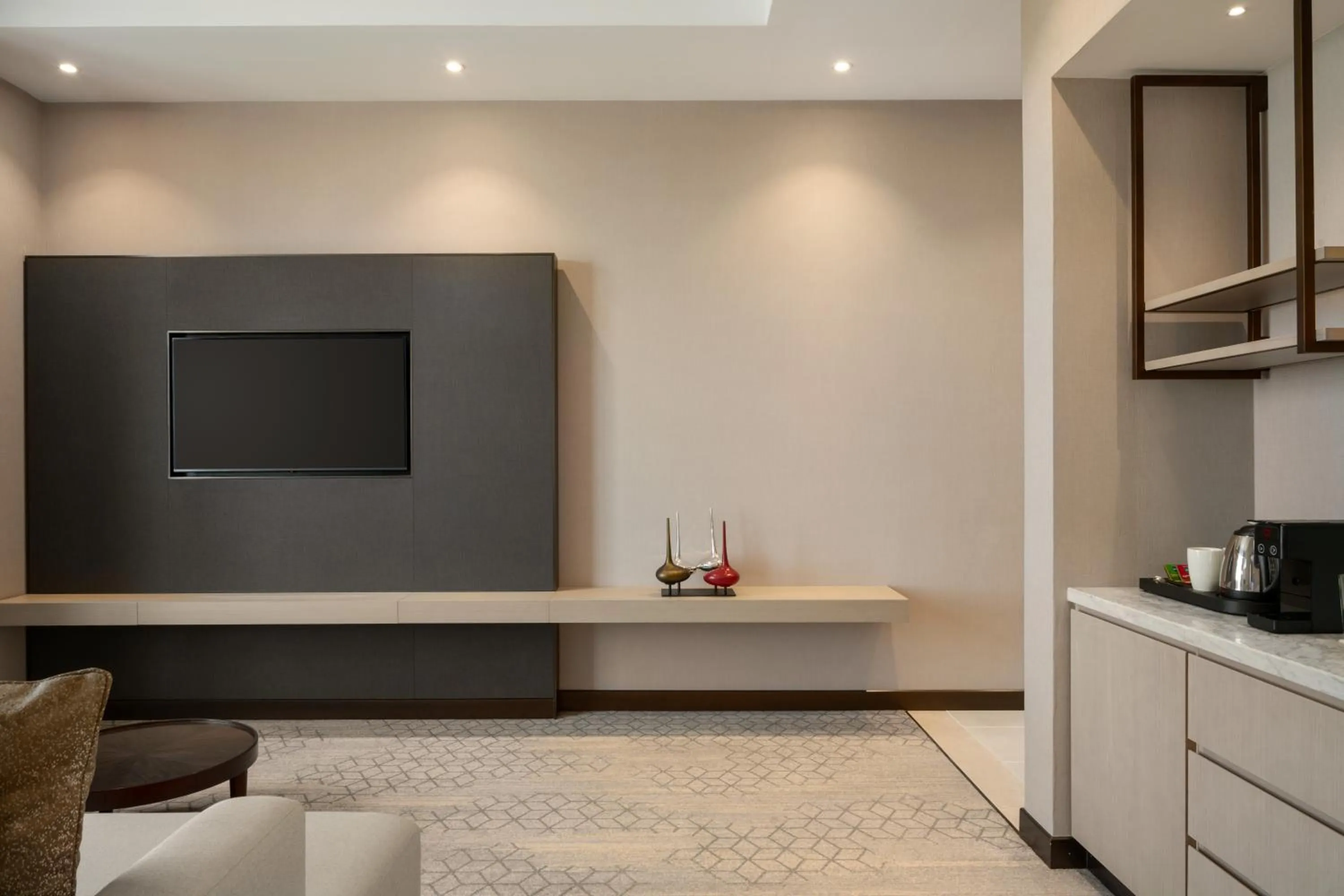 TV and multimedia in Ramada by Wyndham Riyadh King Fahd Road