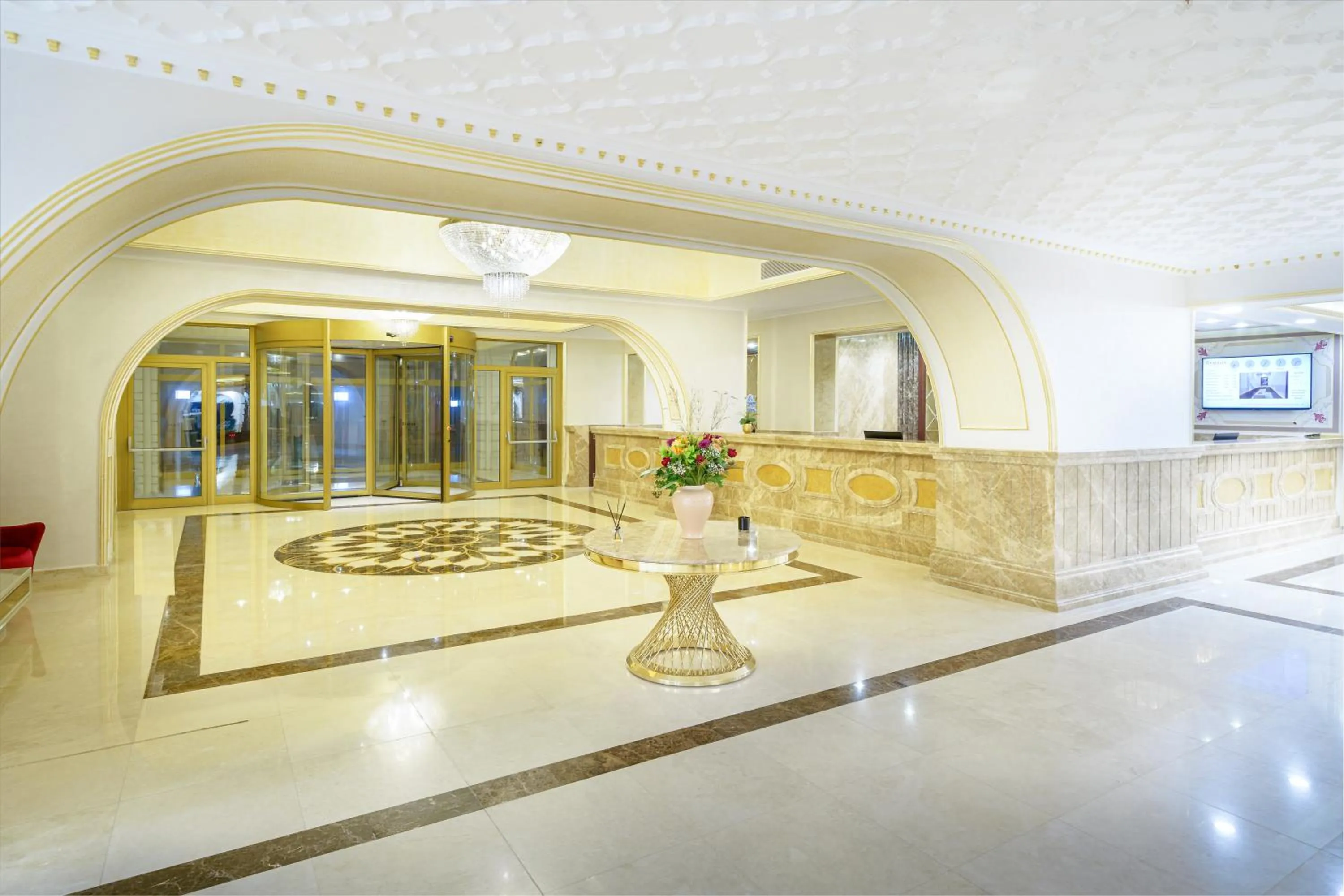 Lobby or reception in Ramada Plaza by Wyndham Silivri