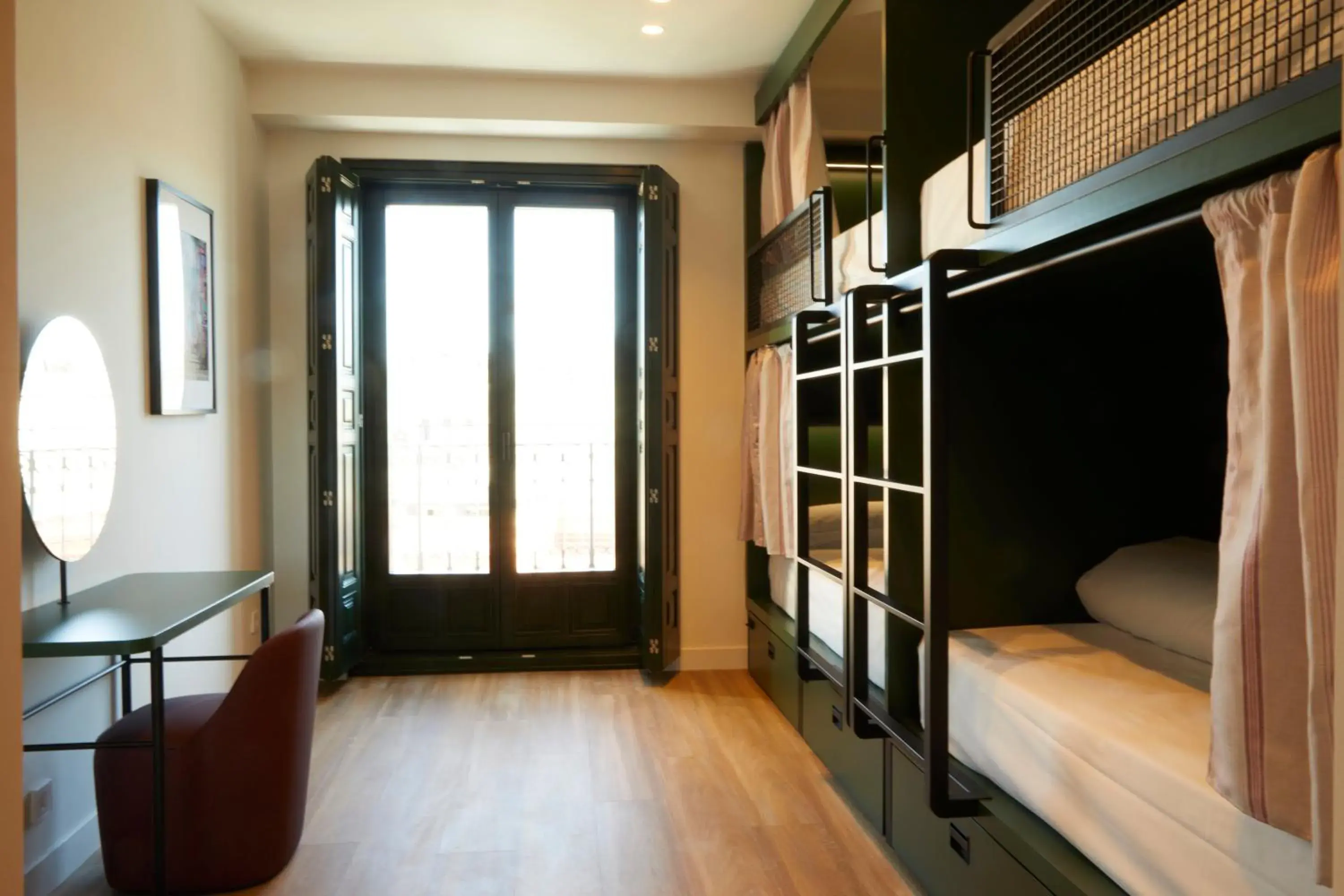 Bed in 4-Bed Female Dormitory Room in LATROUPE Prado Hostel Bed in 4-Bed Female Dormitory Room in LATROUPE Prado Hostel