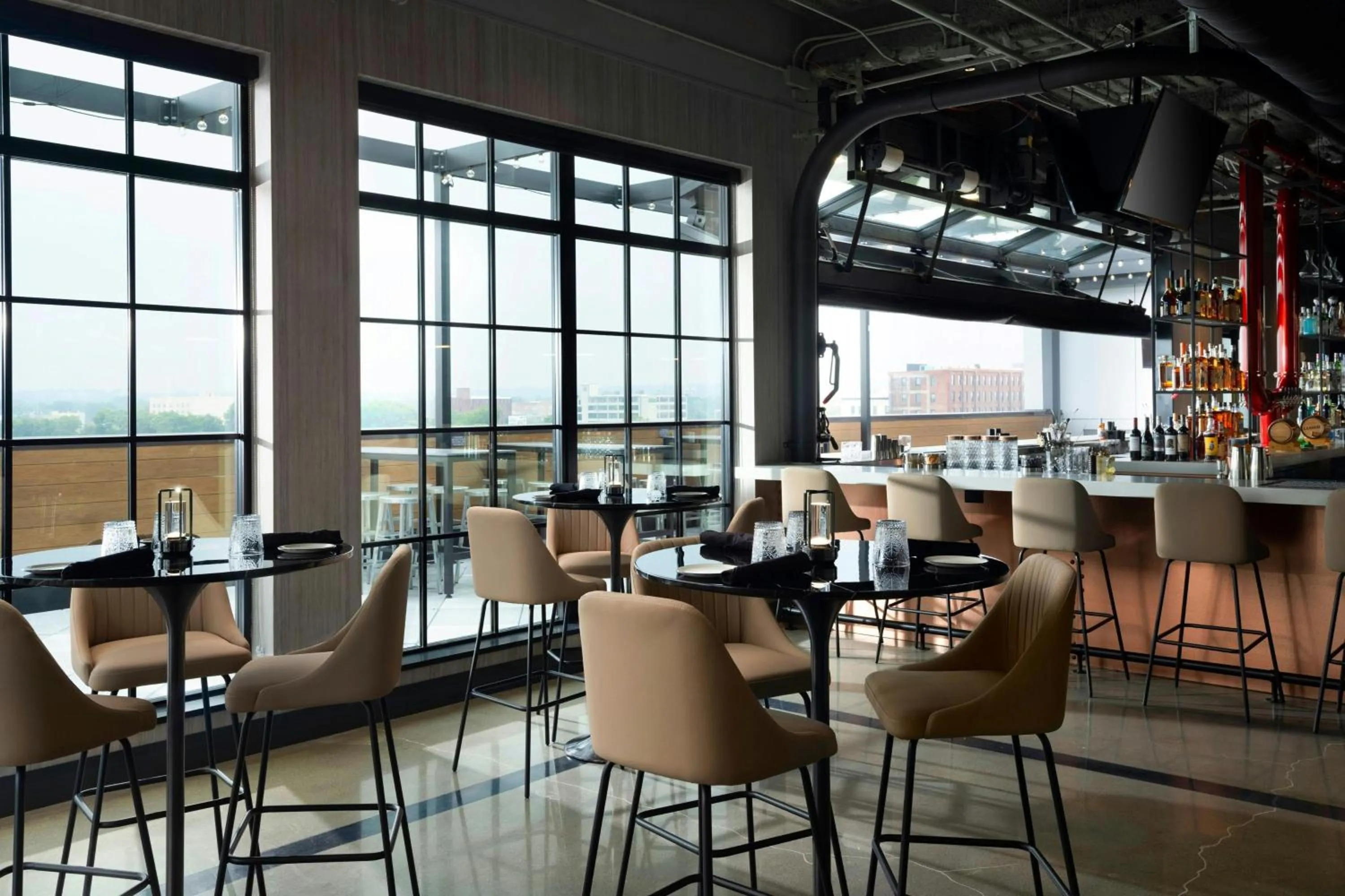 Lounge or bar in AC Hotel by Marriott Dayton