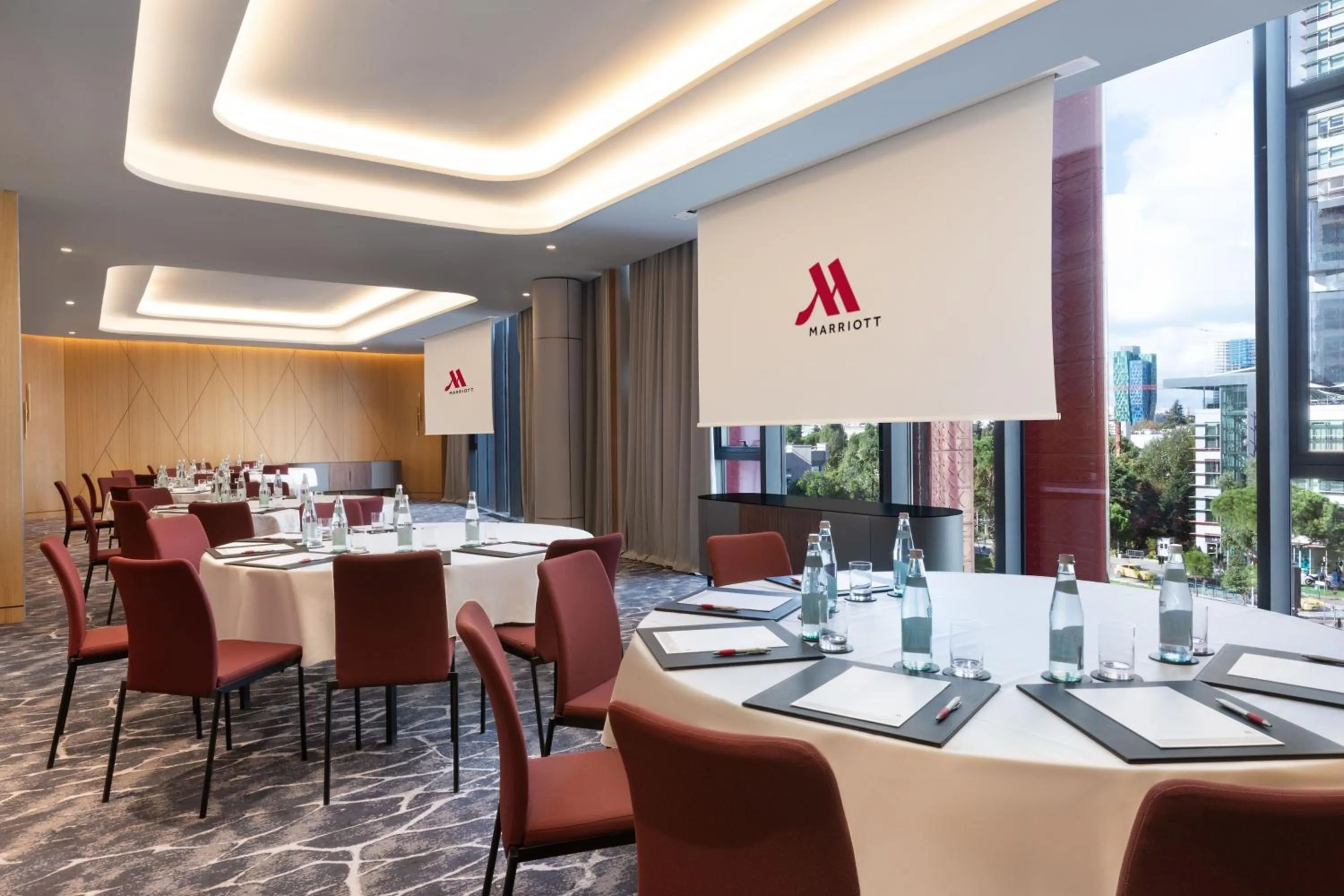 Lounge or bar in Tirana Marriott Hotel