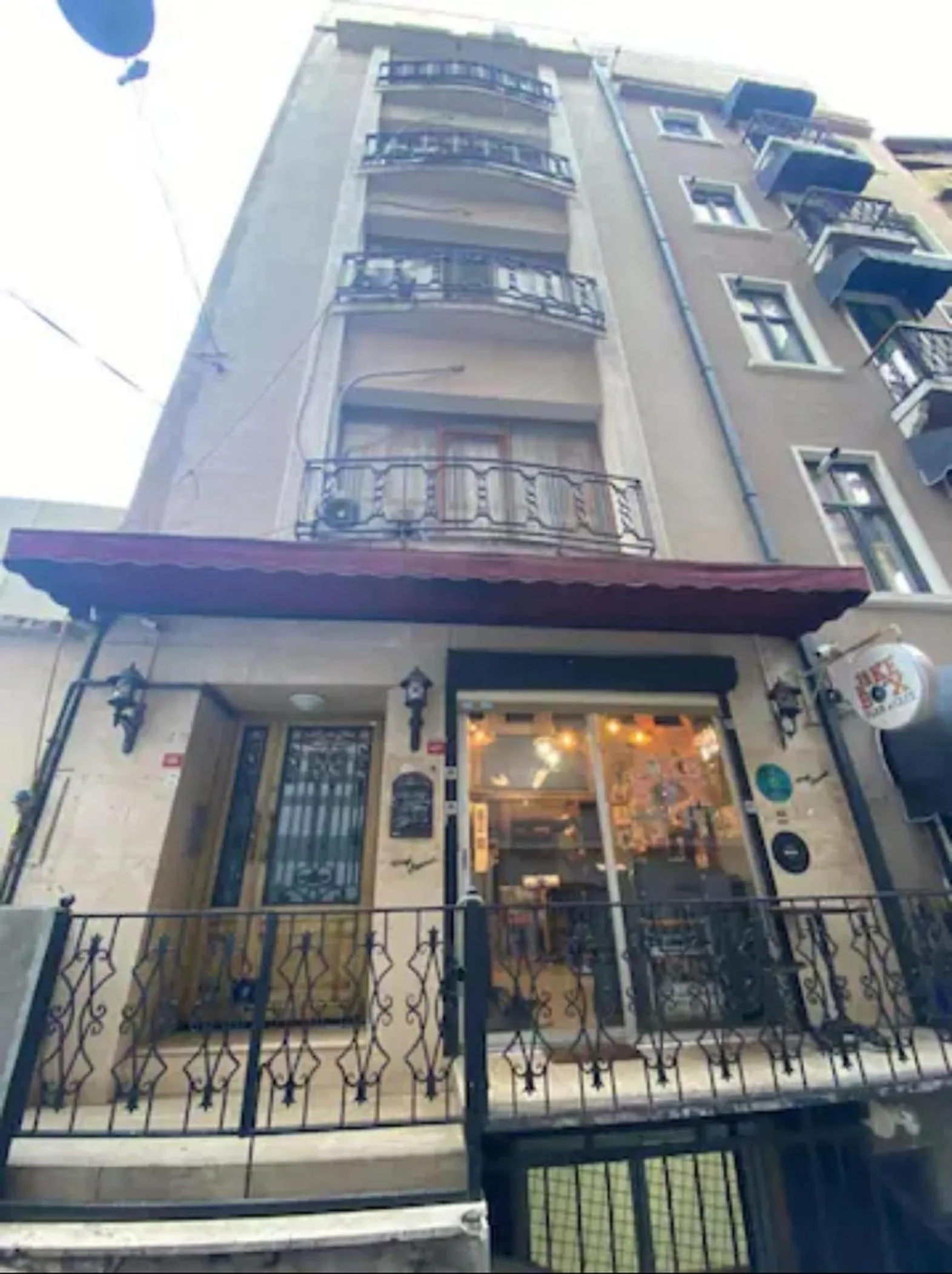 Property building in Elegance Aparts Cihangir