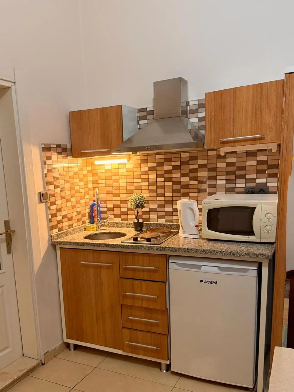 Coffee/tea facilities in Elegance Aparts Cihangir