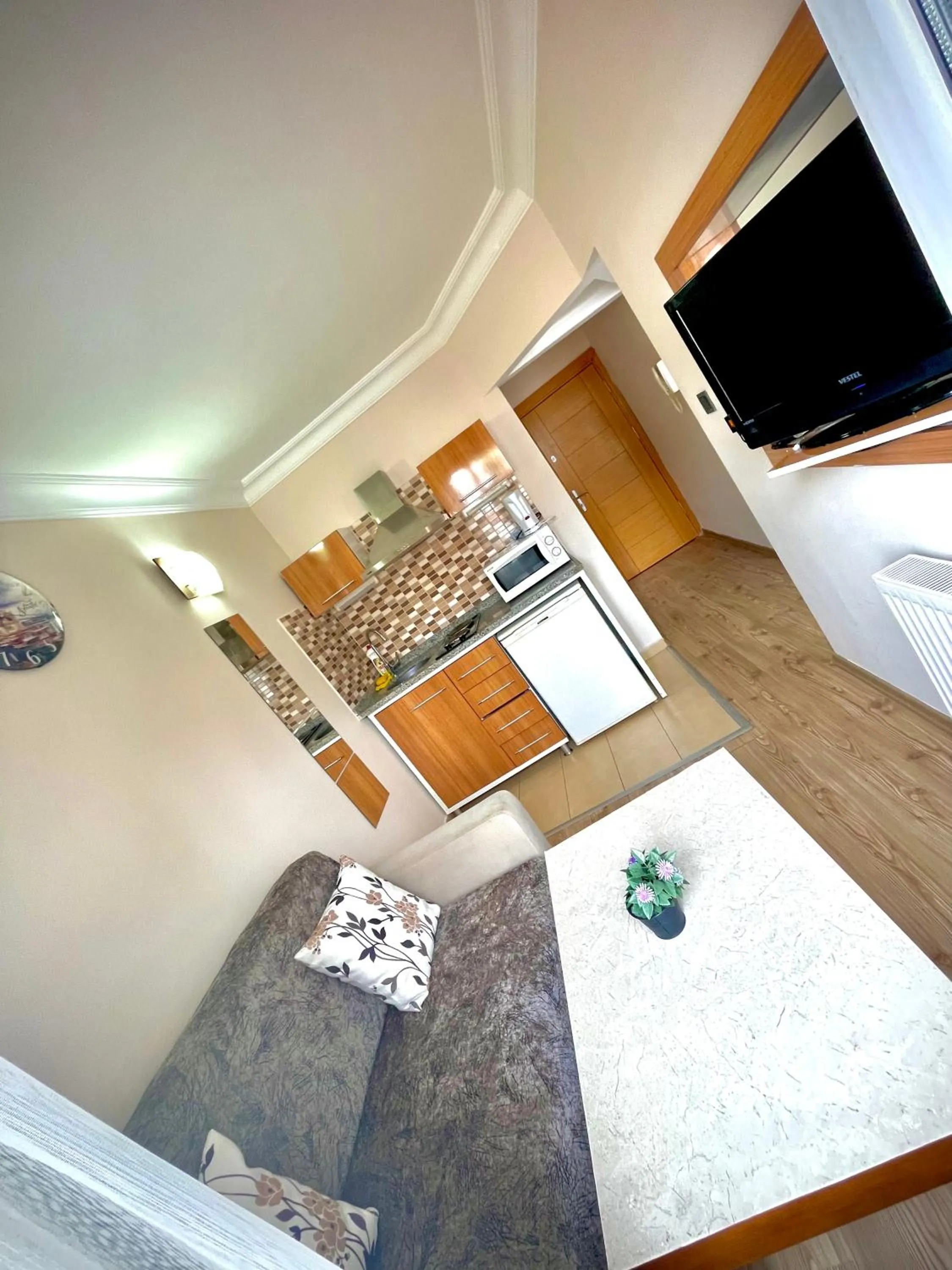 Communal lounge/ TV room, Bed in Elegance Aparts Cihangir