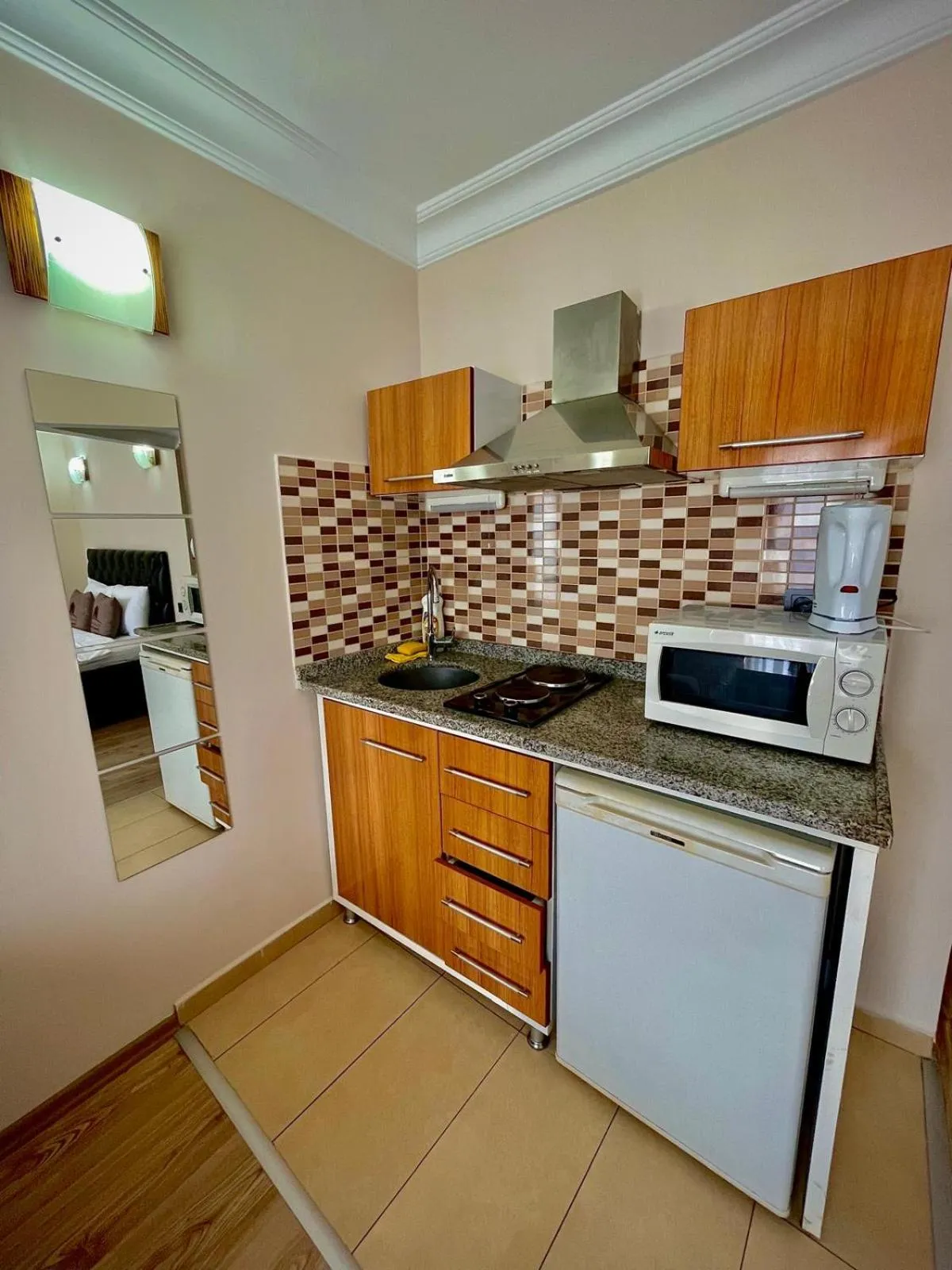 Coffee/tea facilities in Elegance Aparts Cihangir