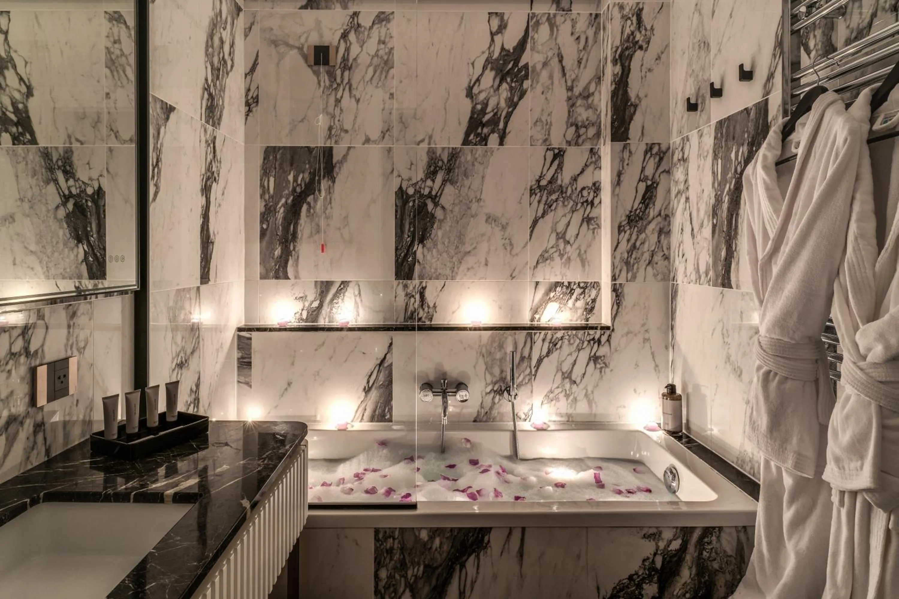 Bathroom in CC Palace Hotel