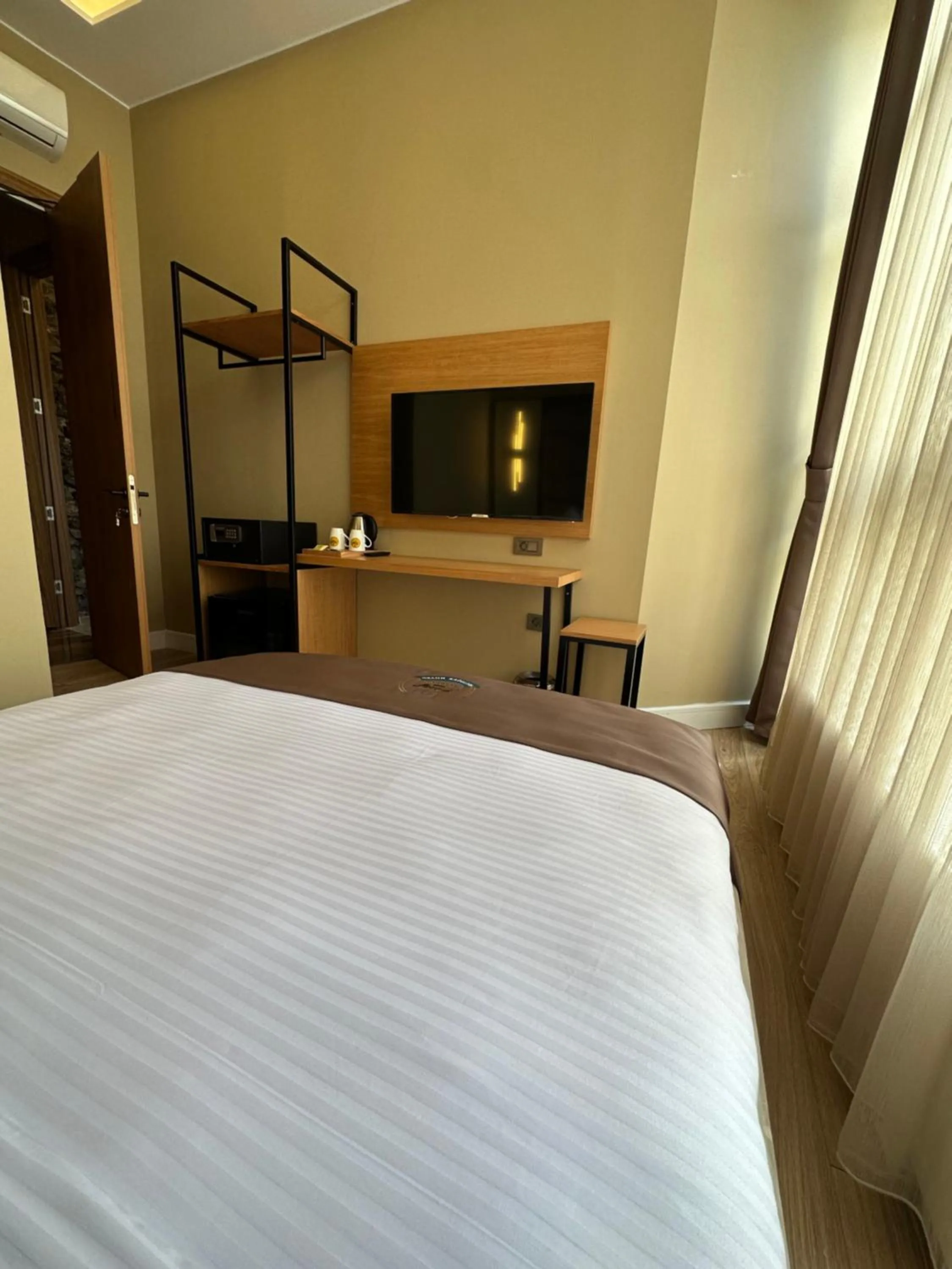 TV and multimedia, Bed in Berfinn Hotel Ortaköy